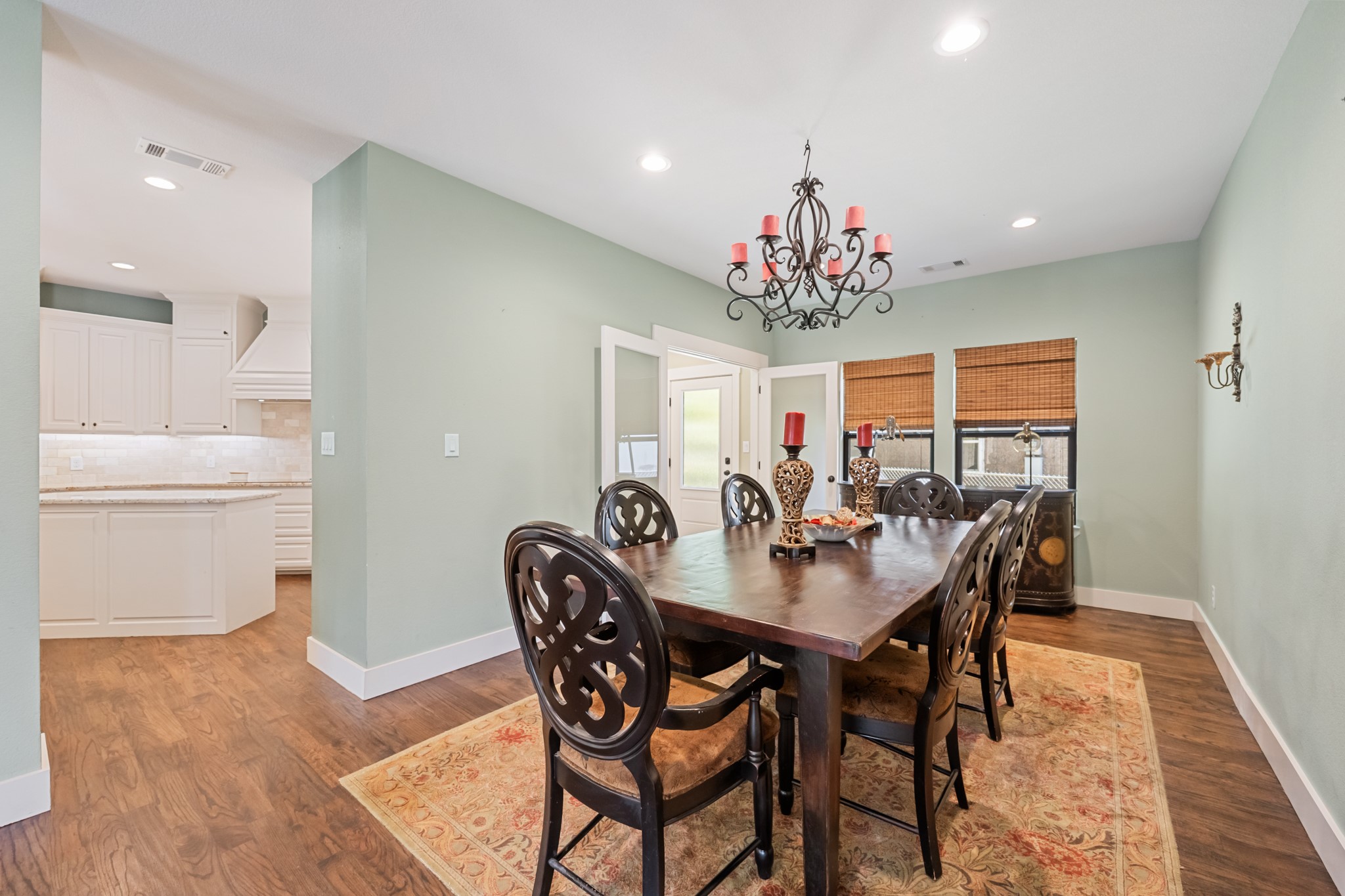 131 Lakeway Lane
