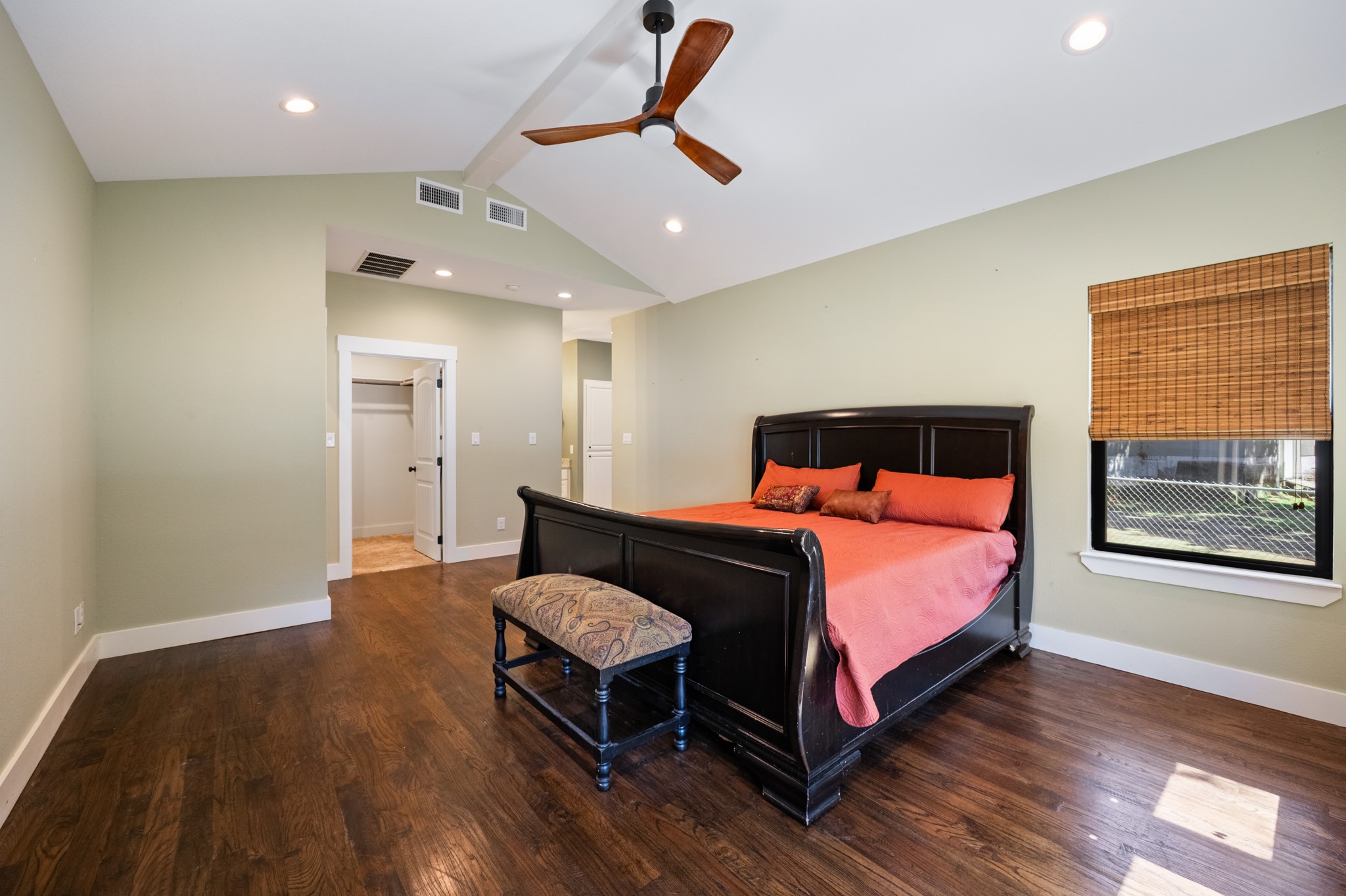 131 Lakeway Lane