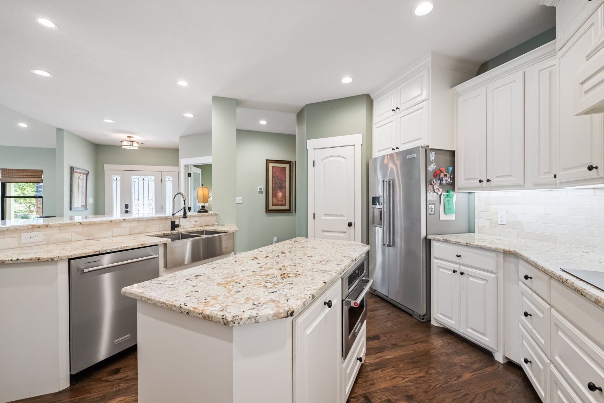131 Lakeway Lane