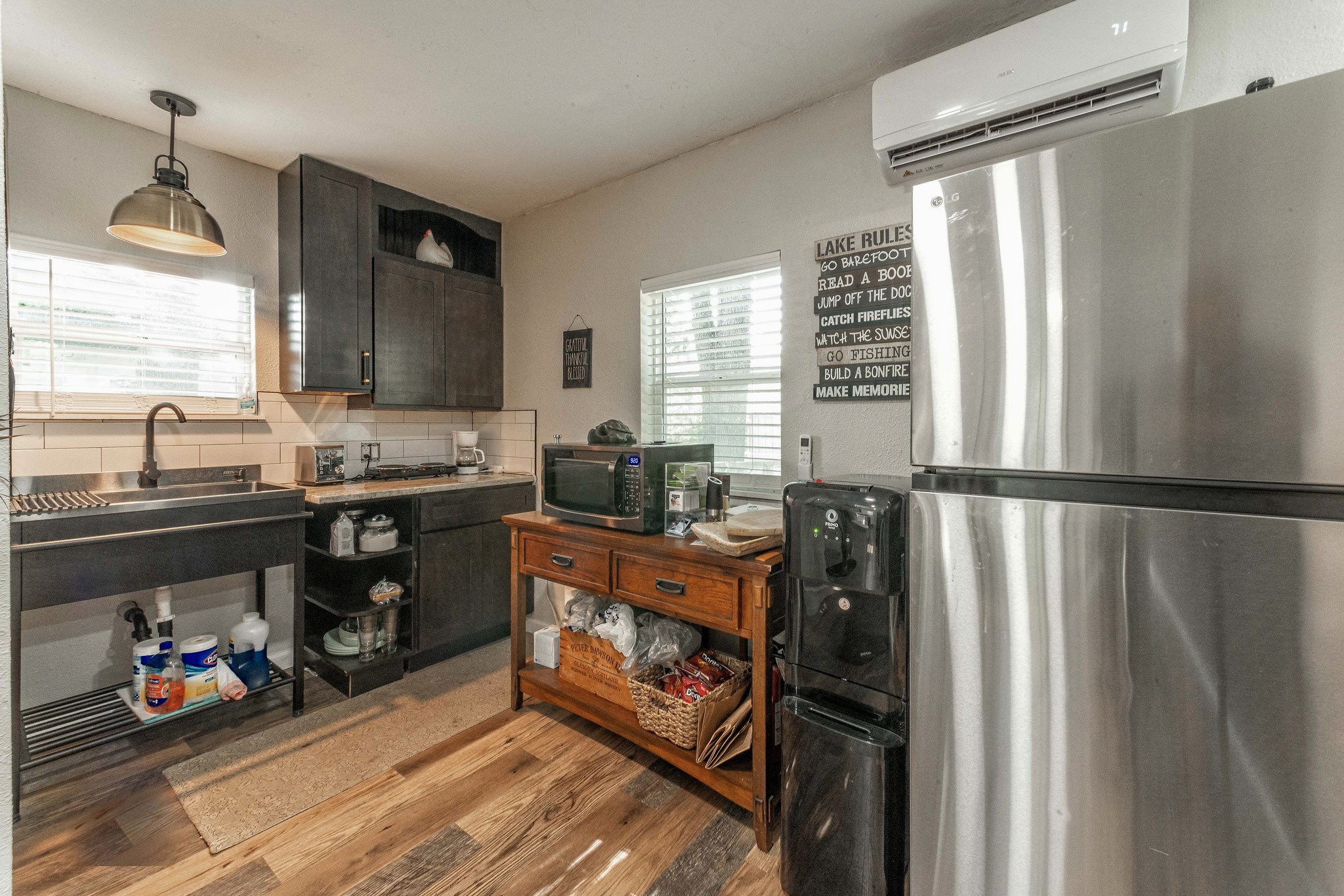 131 Lakeway Lane