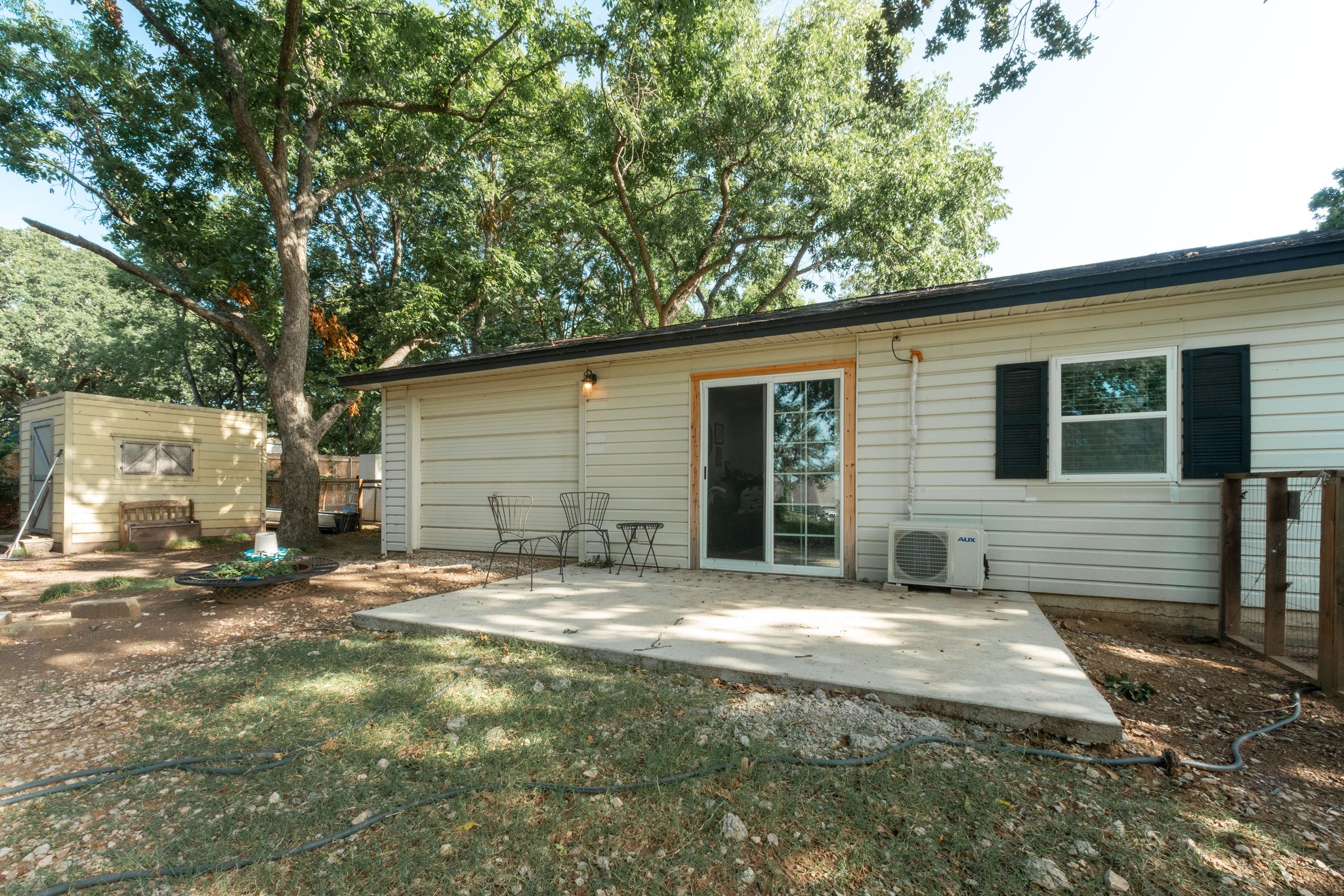 131 Lakeway Lane