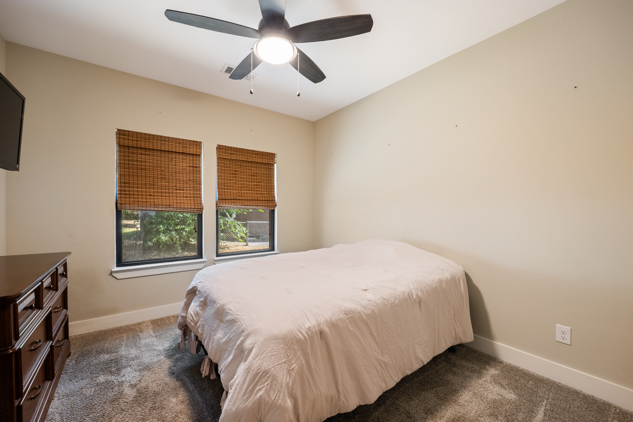 131 Lakeway Lane