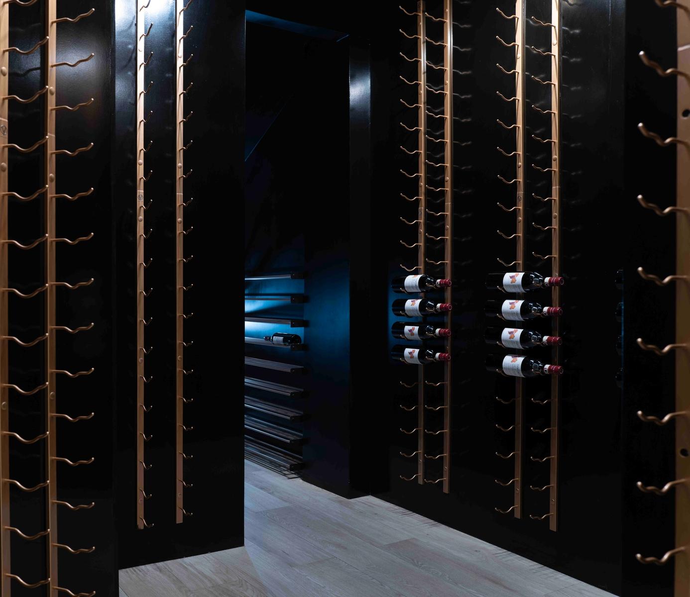 MANSION IN LYFORD CAY