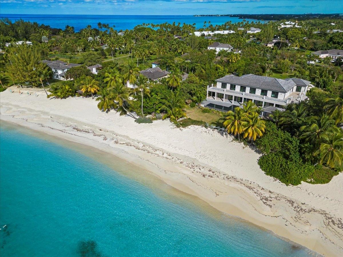 RESIDENCE ON CLIFTON BAY