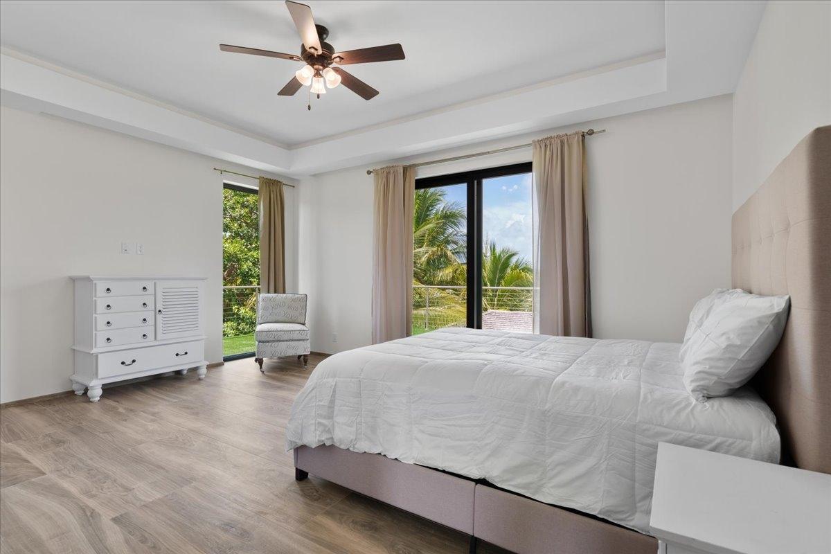 RESIDENCE ON CLIFTON BAY