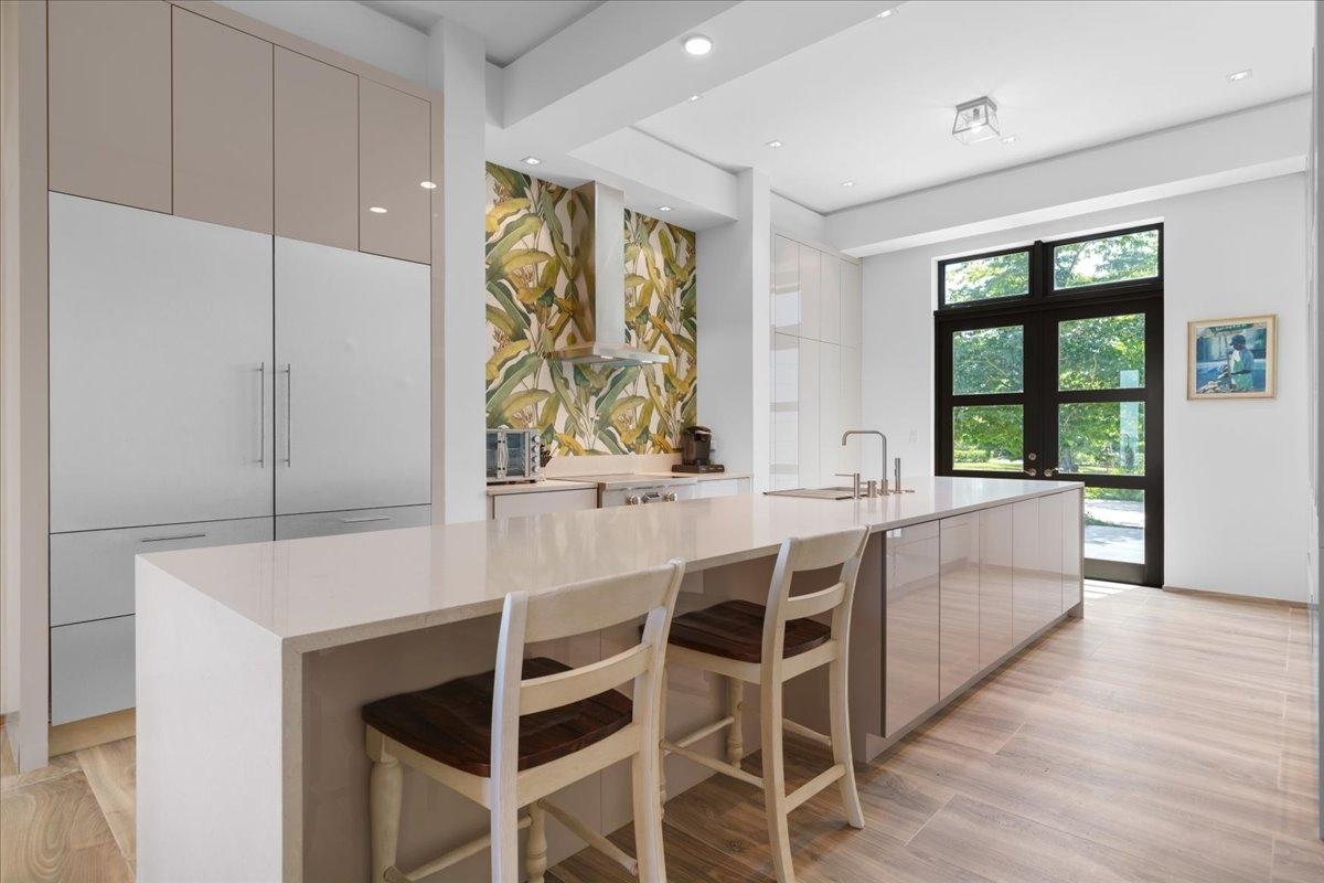 RESIDENCE ON CLIFTON BAY