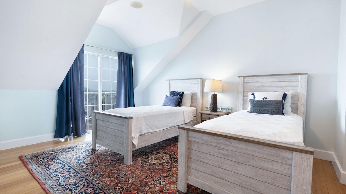 LAGOON COURT CONDO Unit: 309