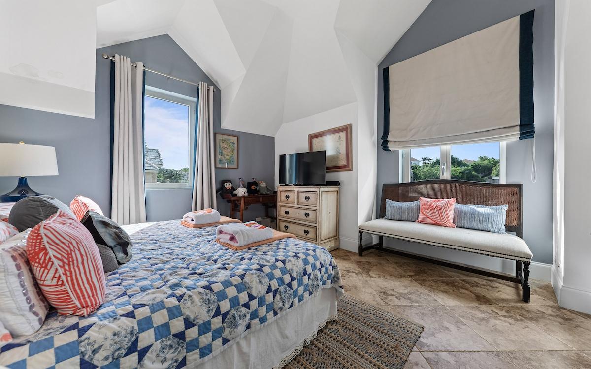 BLDG 4 LOVE BEACH WALK Unit: 8