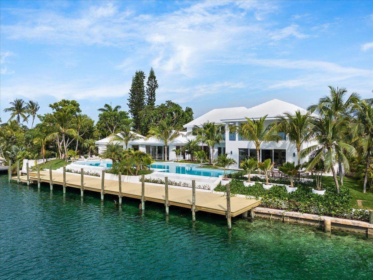 MANSION IN LYFORD CAY