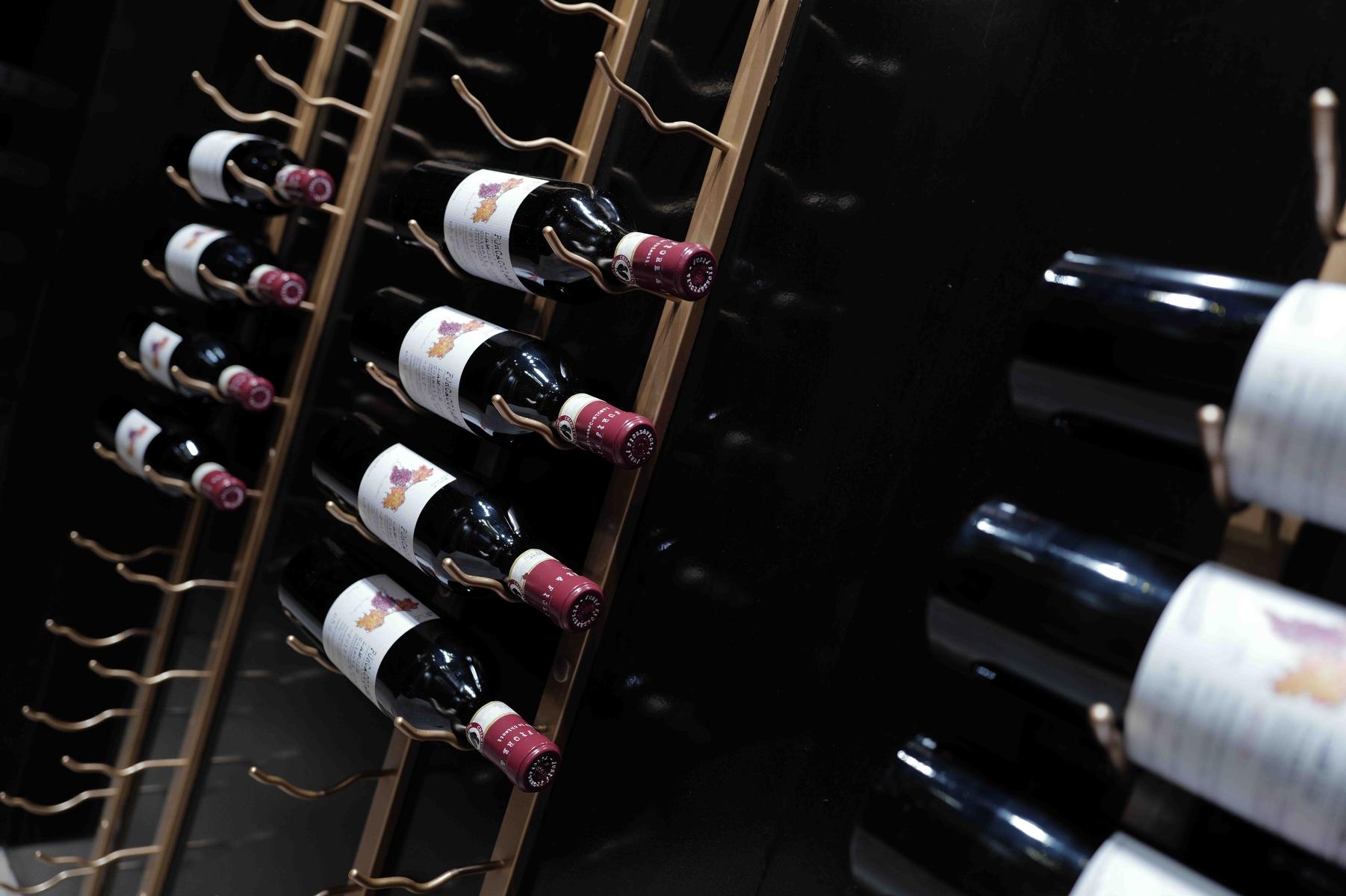 MANSION IN LYFORD CAY