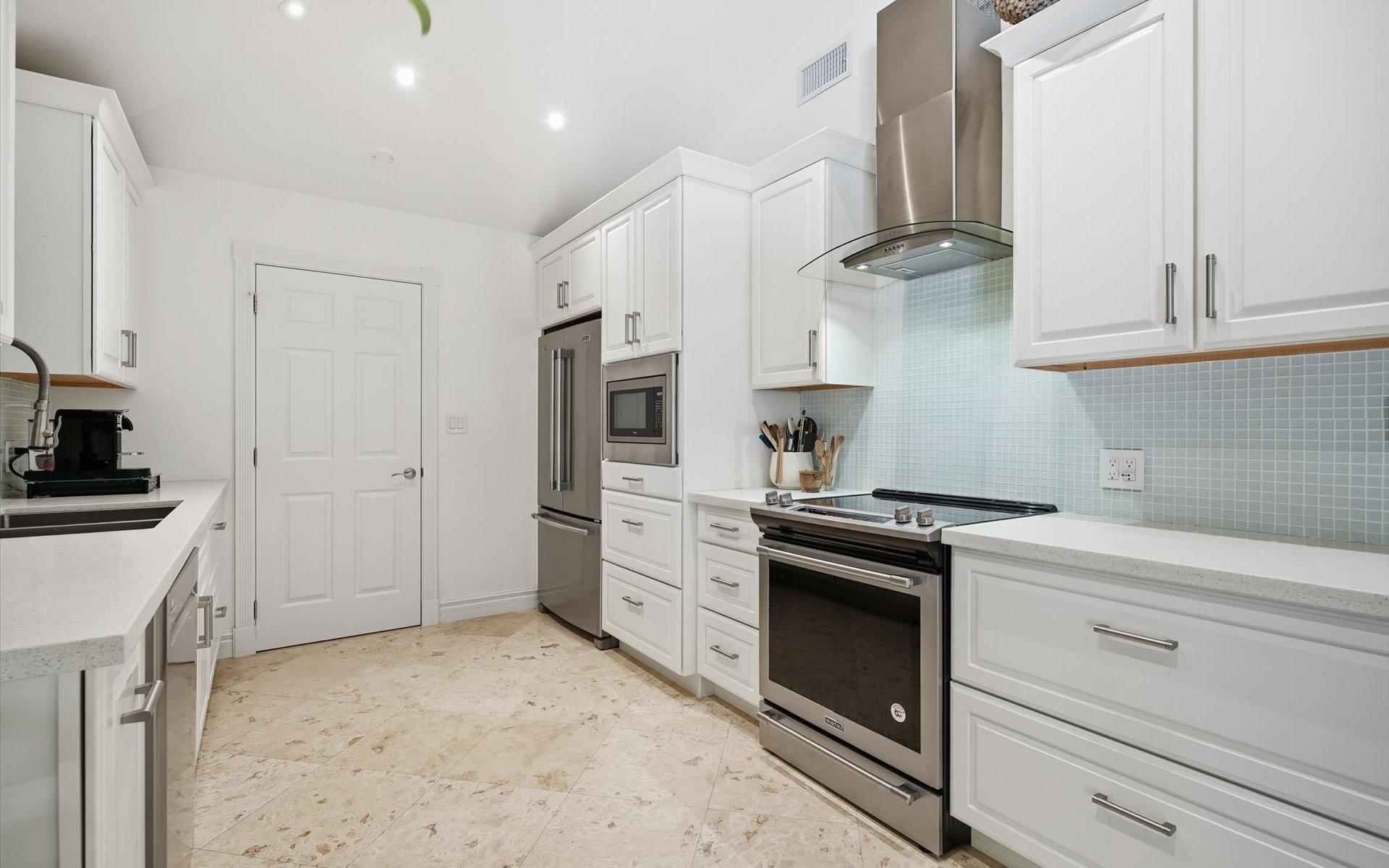 DAR LALLA EDGEWATER DRIVE