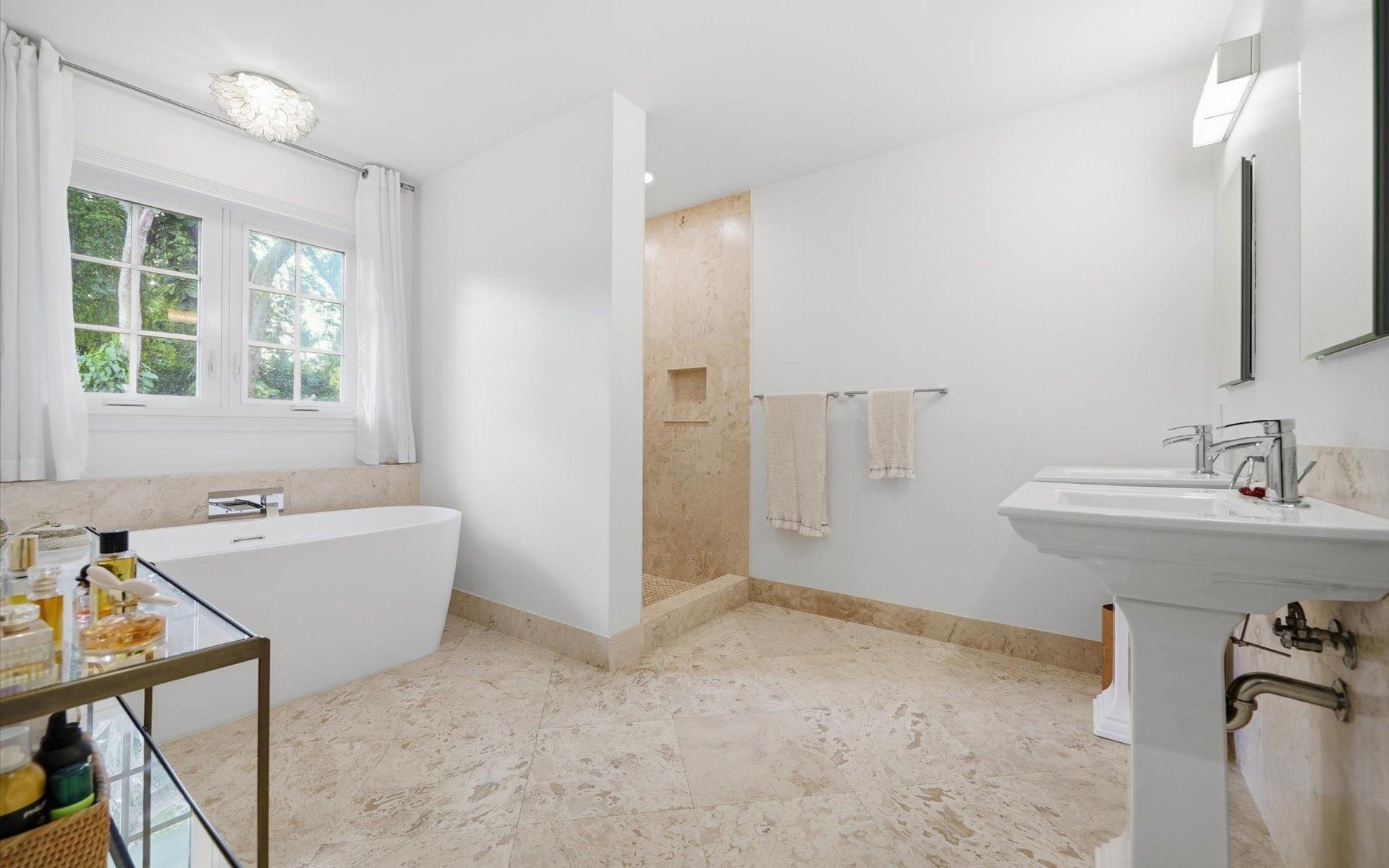 DAR LALLA EDGEWATER DRIVE