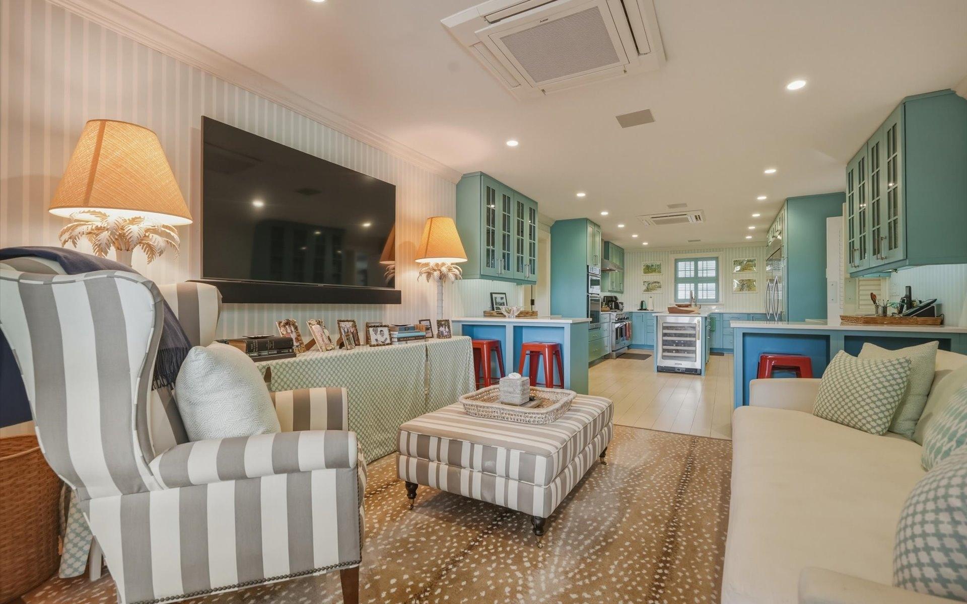 104 COTT 104, CLIFTON BAY DR.