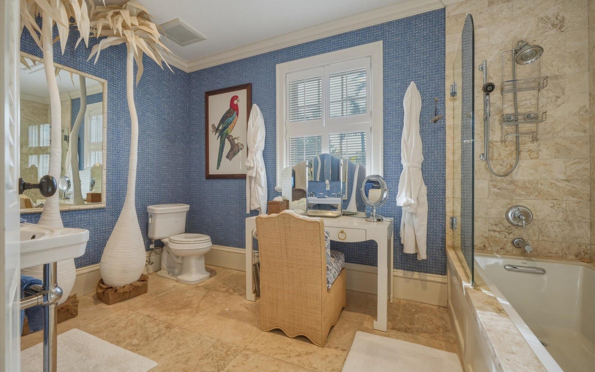 104 COTT 104, CLIFTON BAY DR.