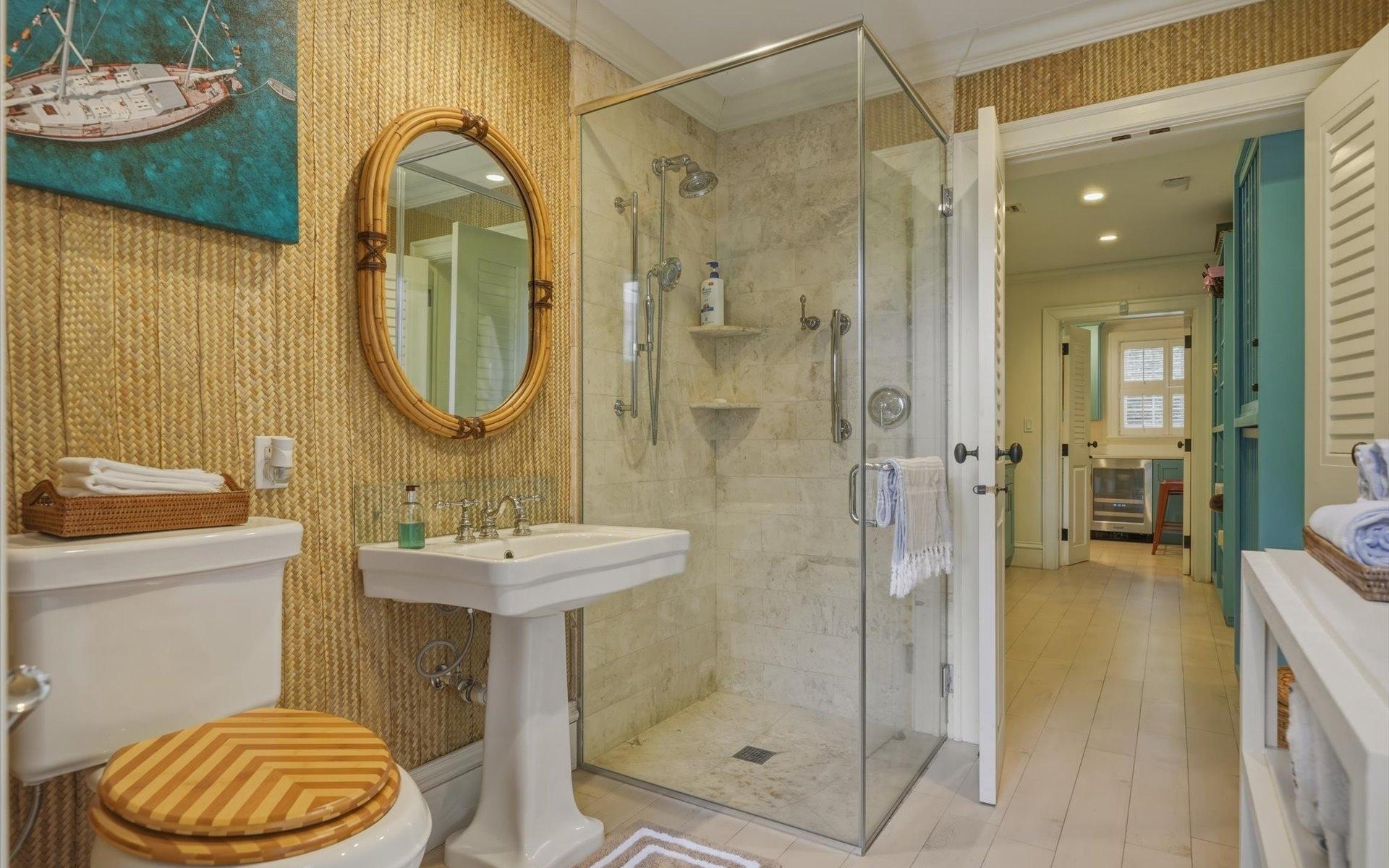 104 COTT 104, CLIFTON BAY DR.