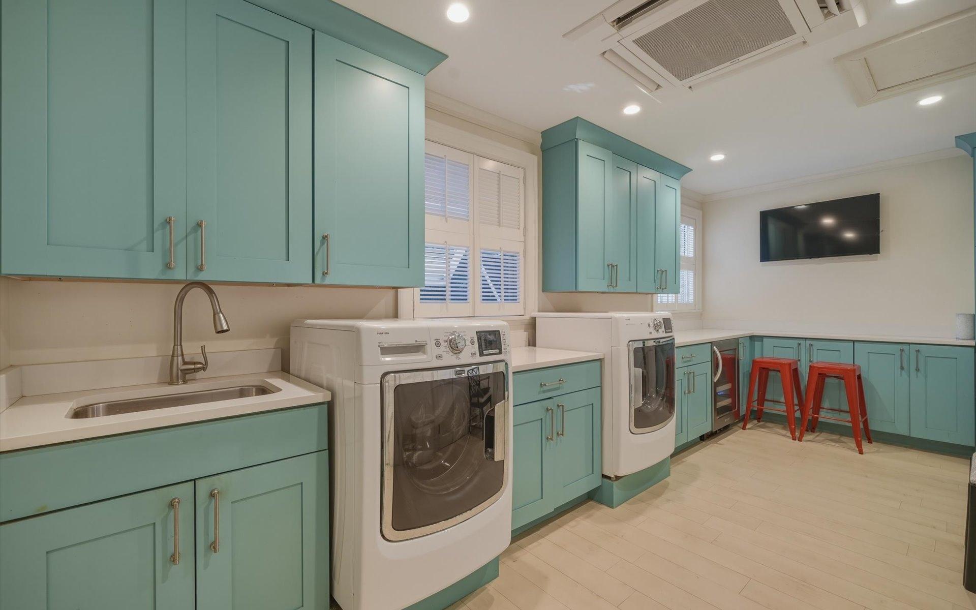 104 COTT 104, CLIFTON BAY DR.