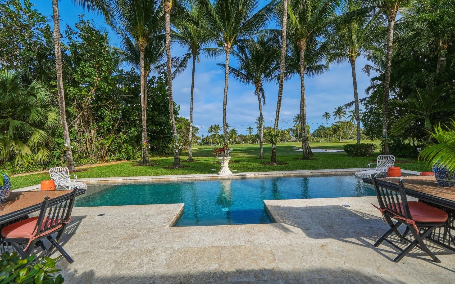 104 COTT 104, CLIFTON BAY DR.