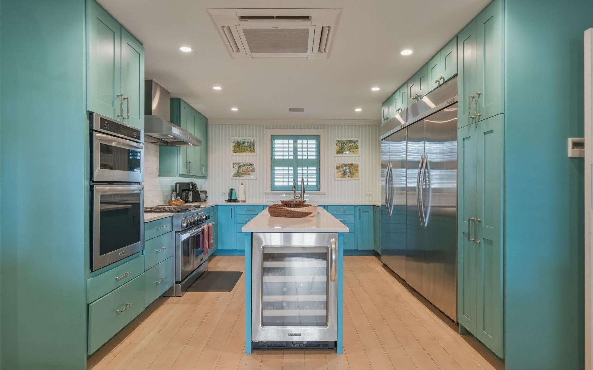 104 COTT 104, CLIFTON BAY DR.