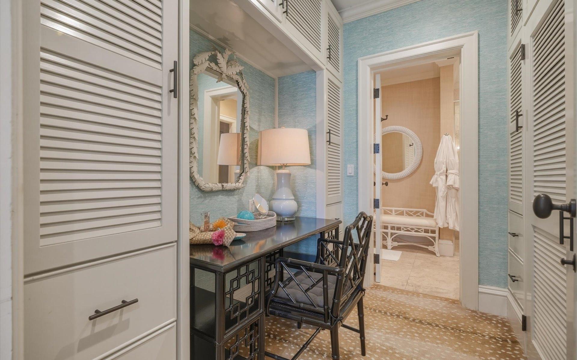 104 COTT 104, CLIFTON BAY DR.