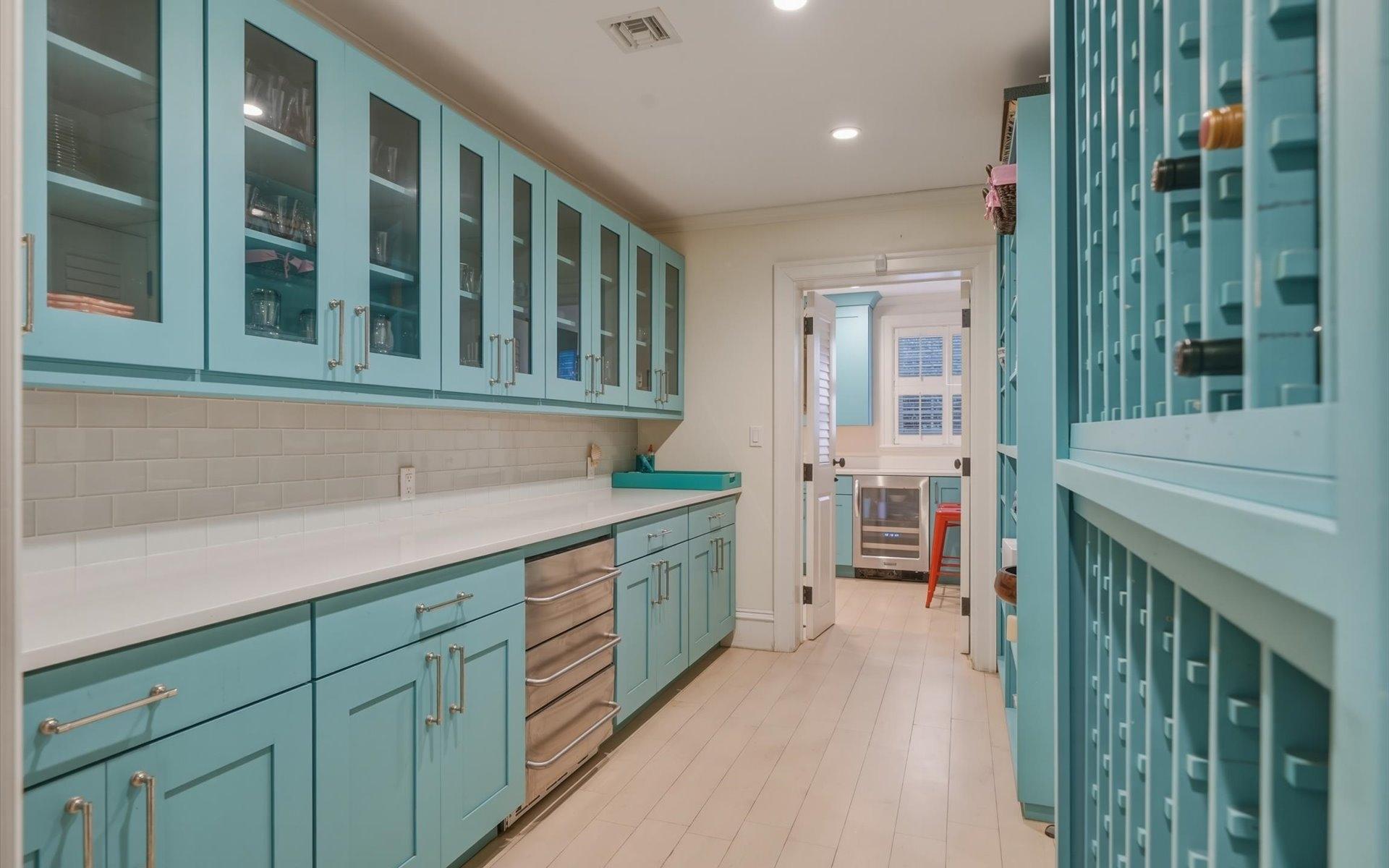 104 COTT 104, CLIFTON BAY DR.