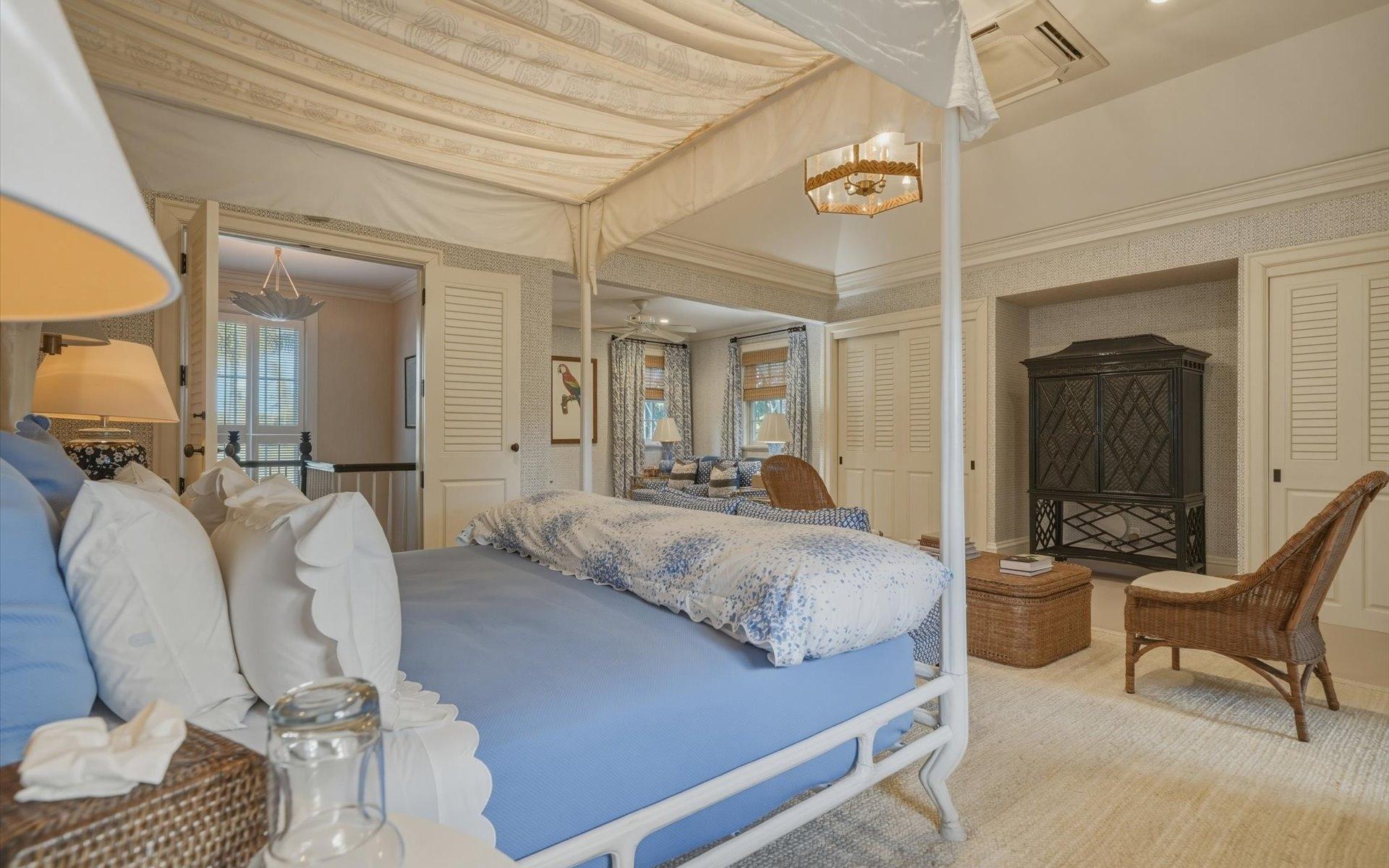 104 COTT 104, CLIFTON BAY DR.