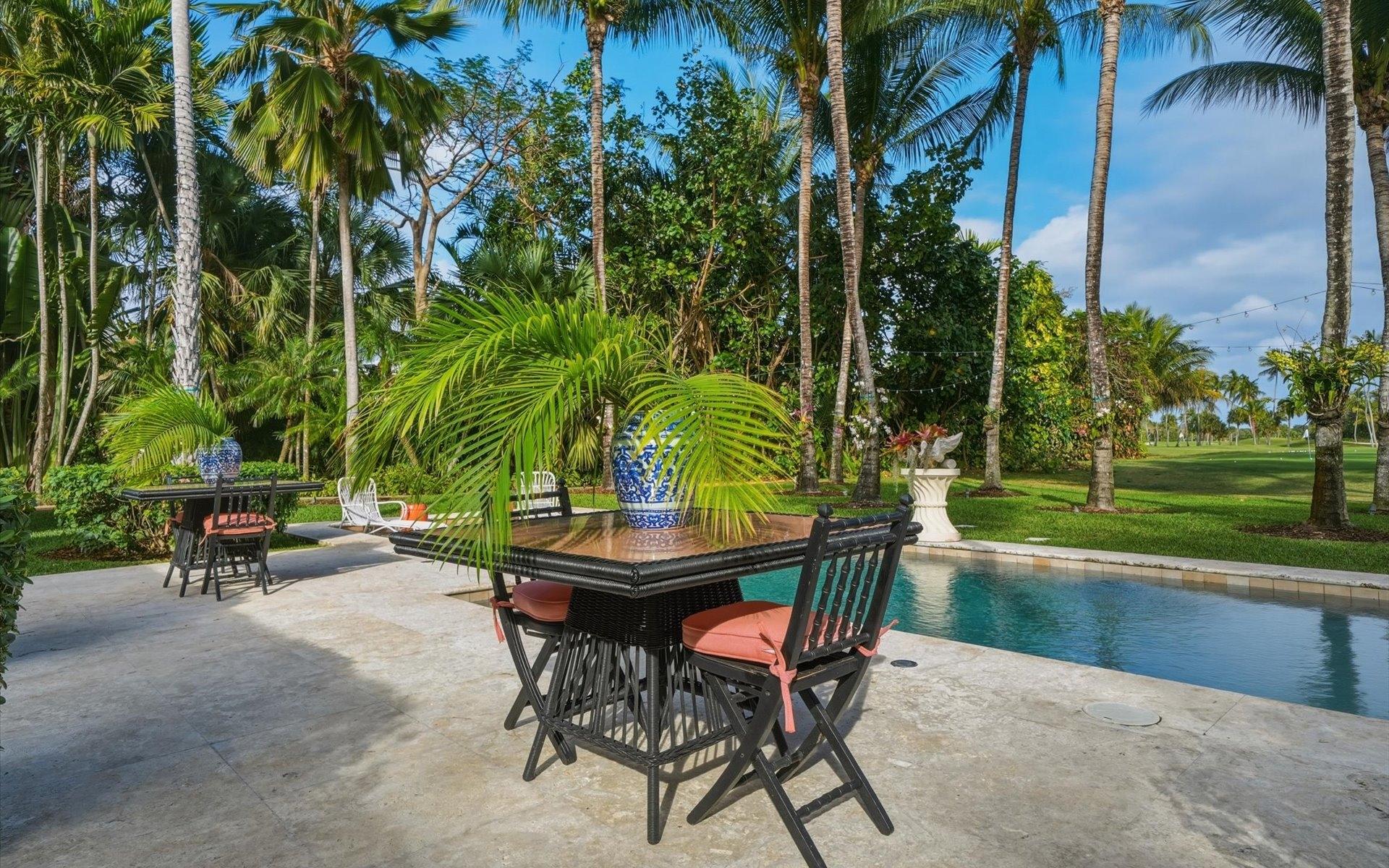 104 COTT 104, CLIFTON BAY DR.