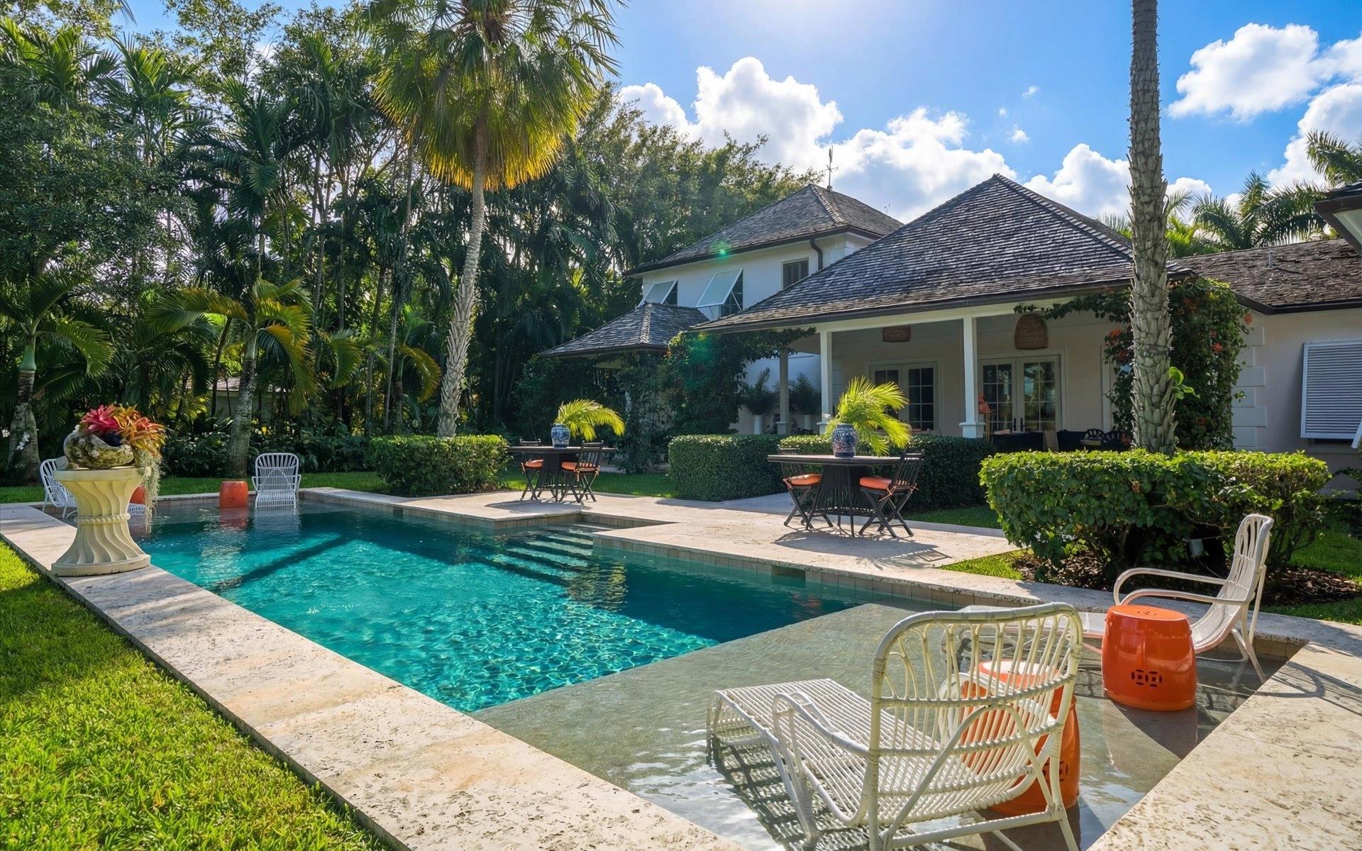 104 COTT 104, CLIFTON BAY DR.