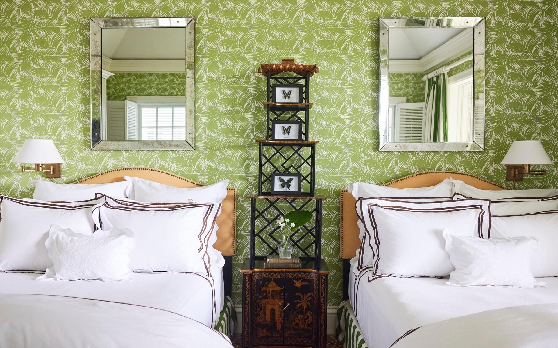 104 COTT 104, CLIFTON BAY DR.