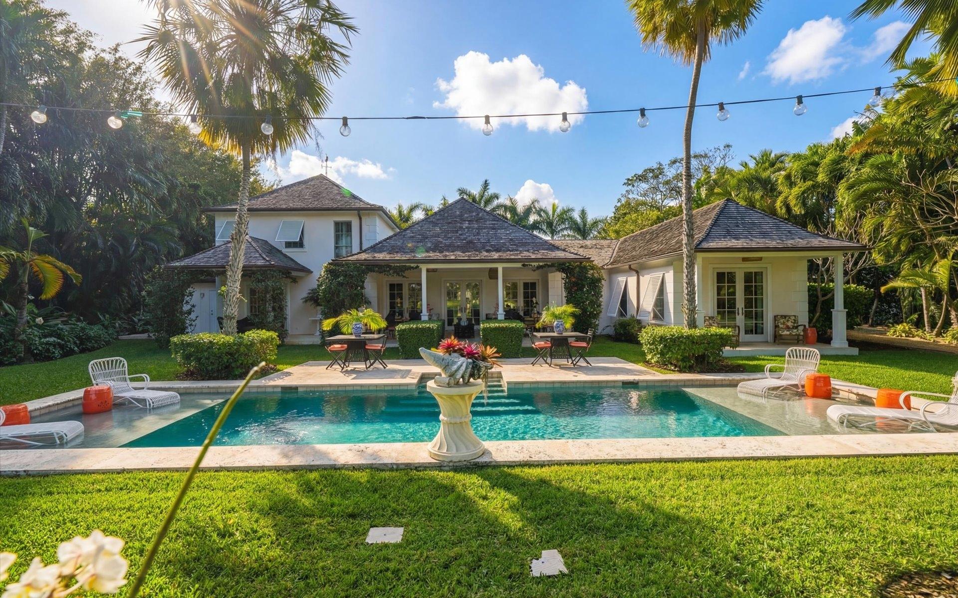 104 COTT 104, CLIFTON BAY DR.
