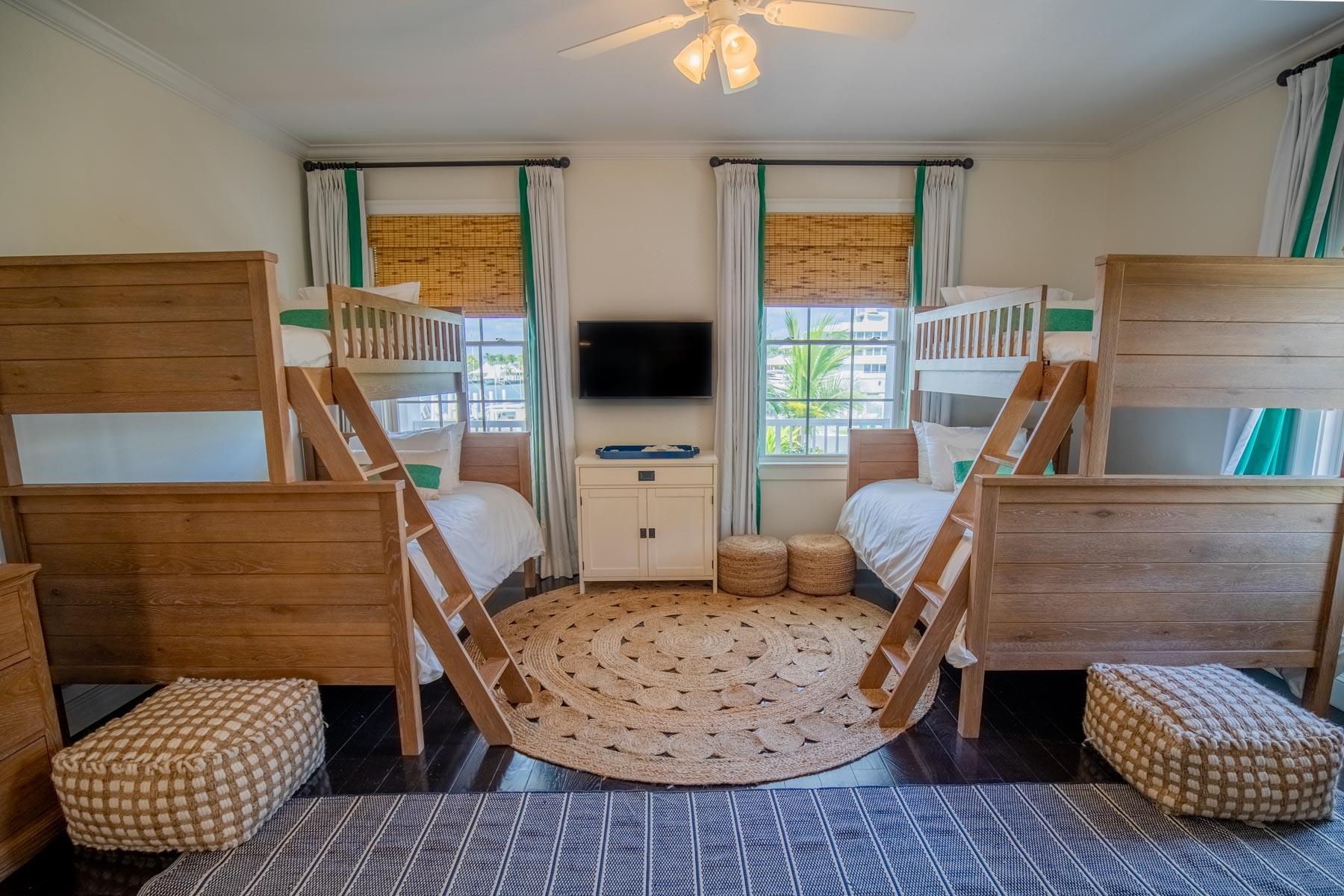 MARINA TOWNHOUSE Unit: 10