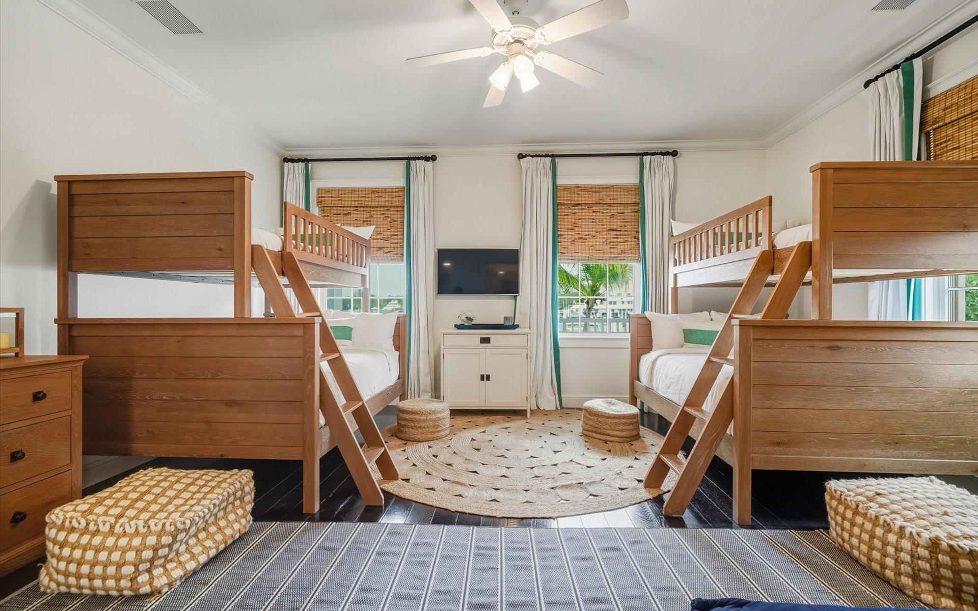 MARINA TOWNHOUSE Unit: 10