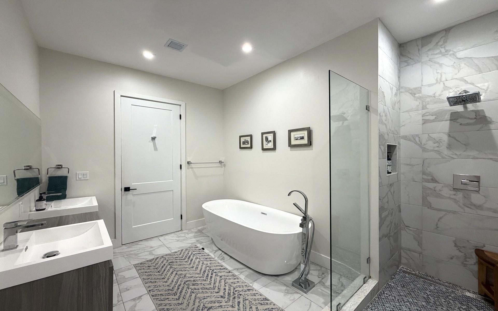 COCONUT COVE RENTAL Unit: 201