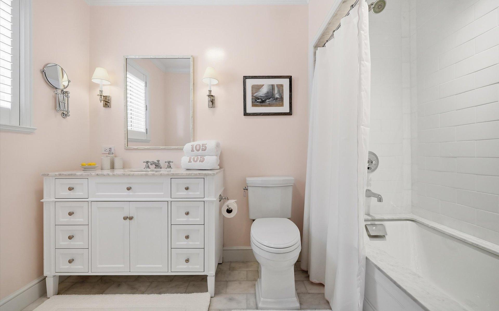 COTTAGE 105, EDGEWATER DR