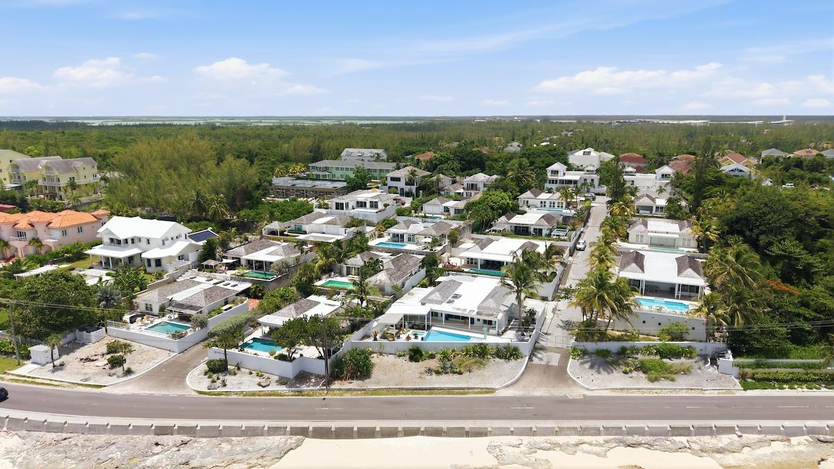 6 WESTERN SHORES