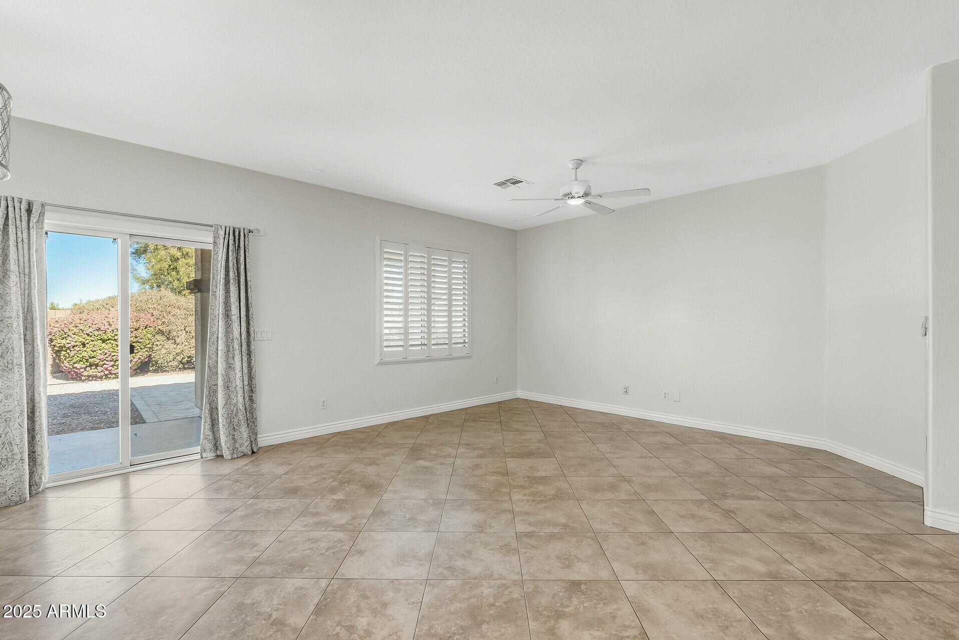 3718 E VALLEJO Drive