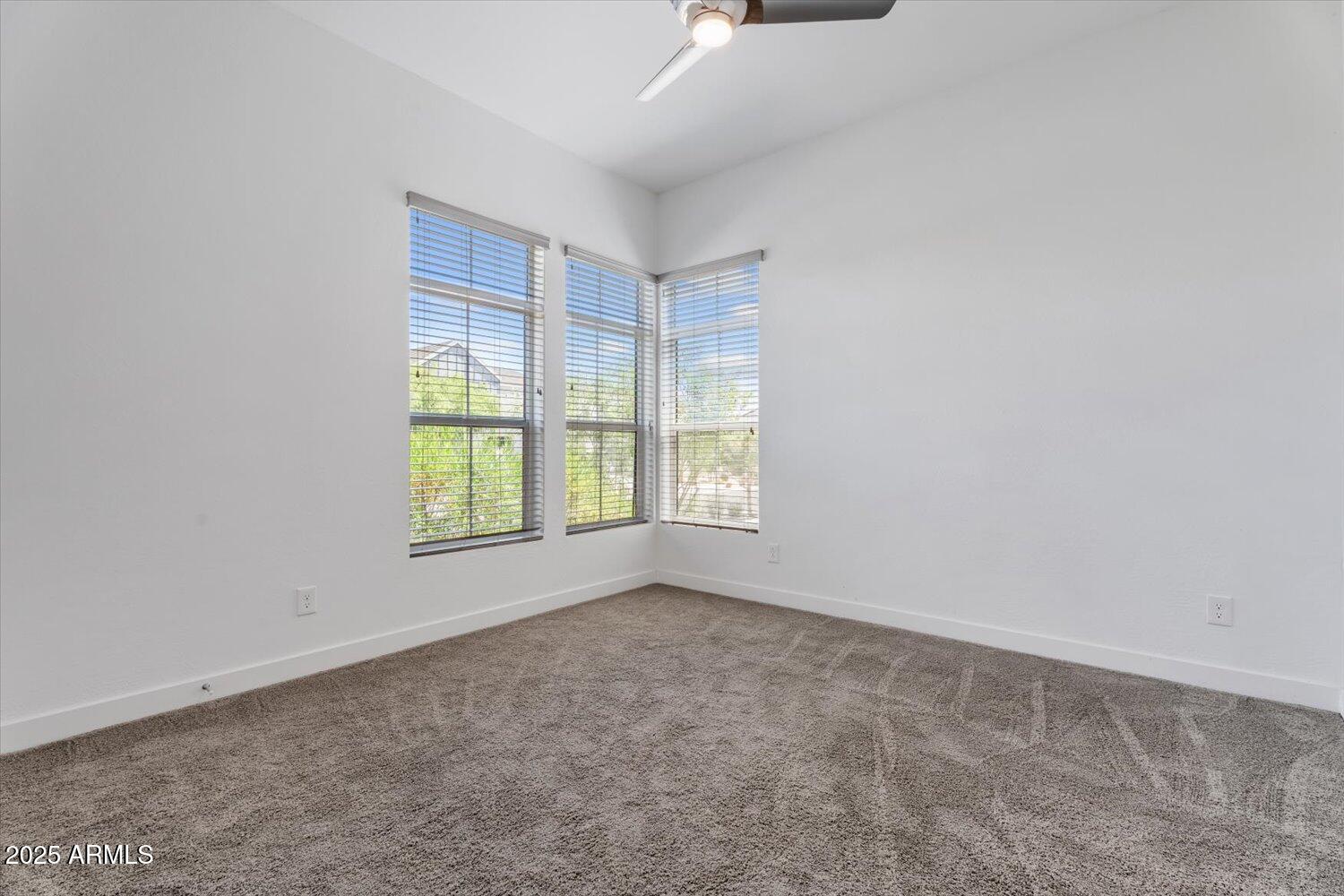 1113 E LA MIRADA Drive