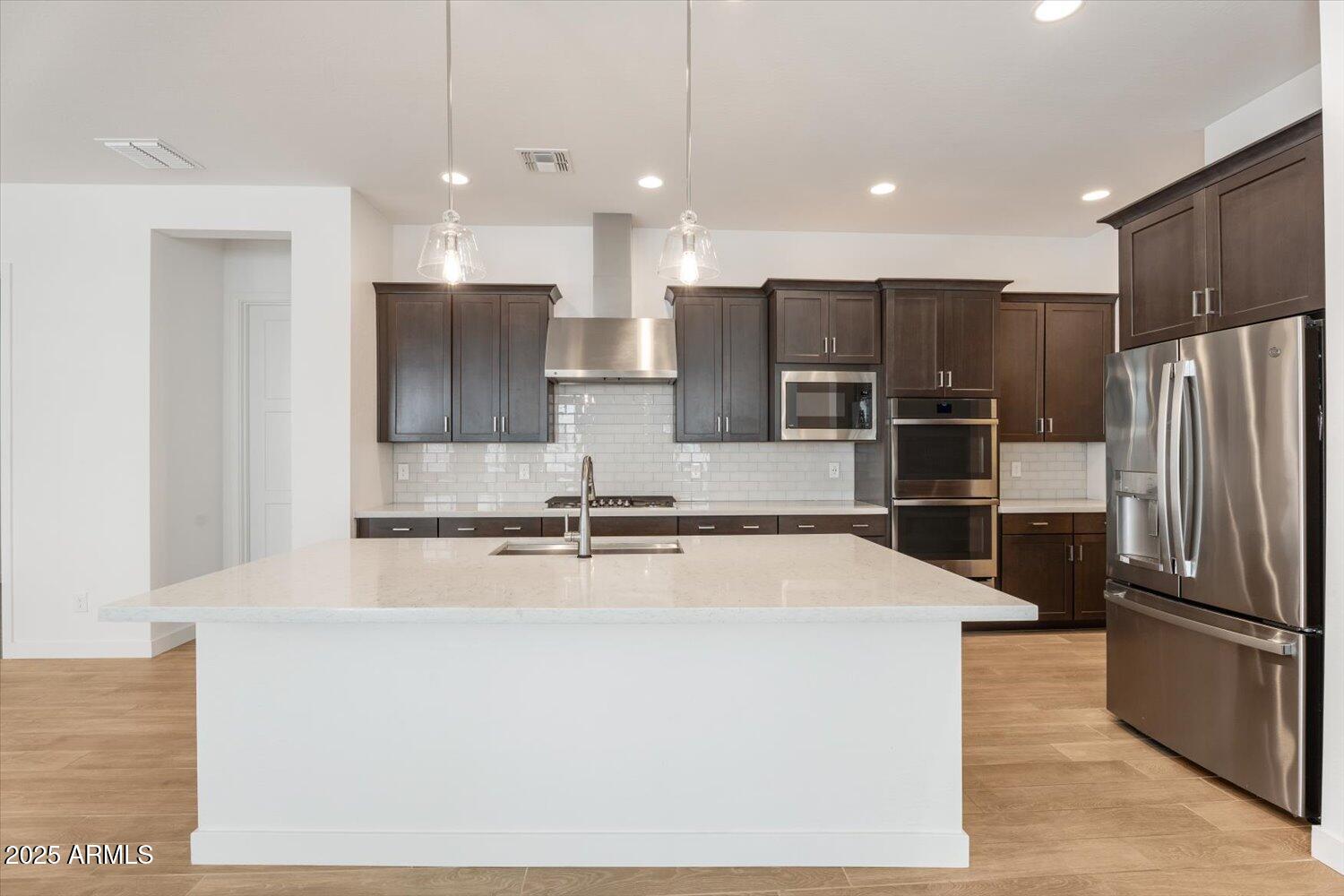 1113 E LA MIRADA Drive