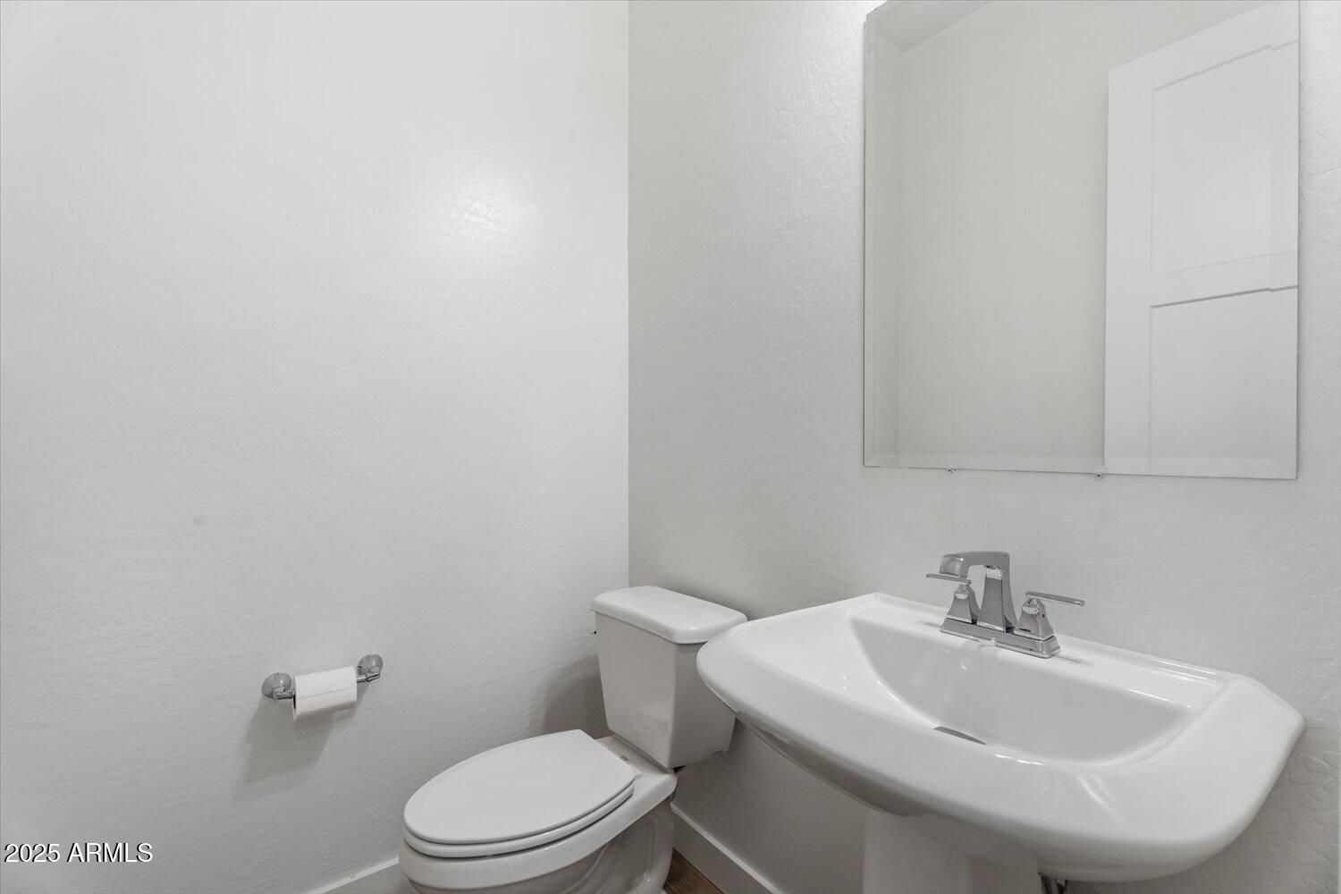 1113 E LA MIRADA Drive