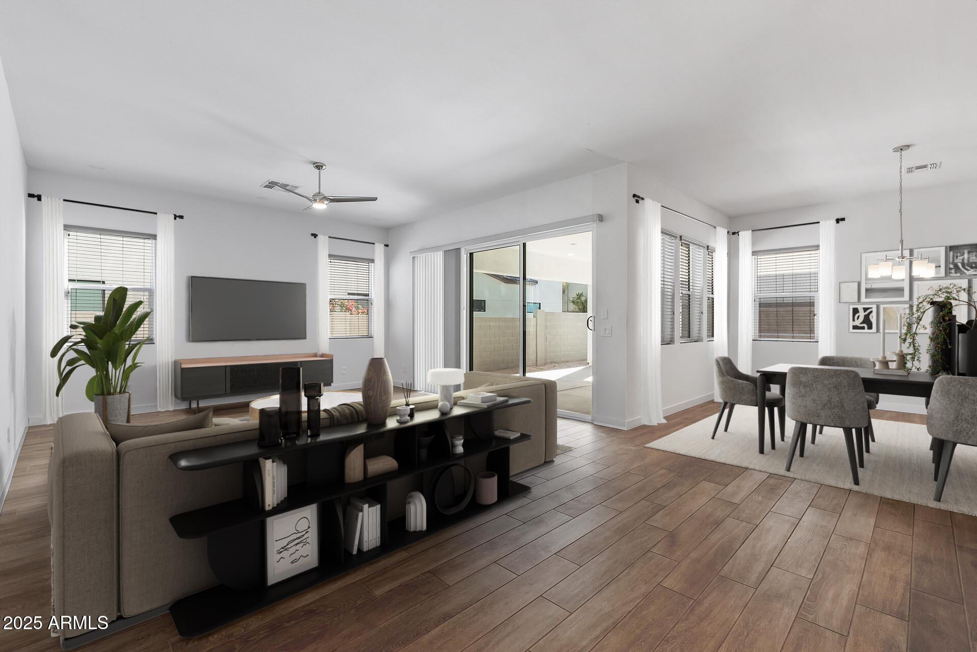 1113 E LA MIRADA Drive