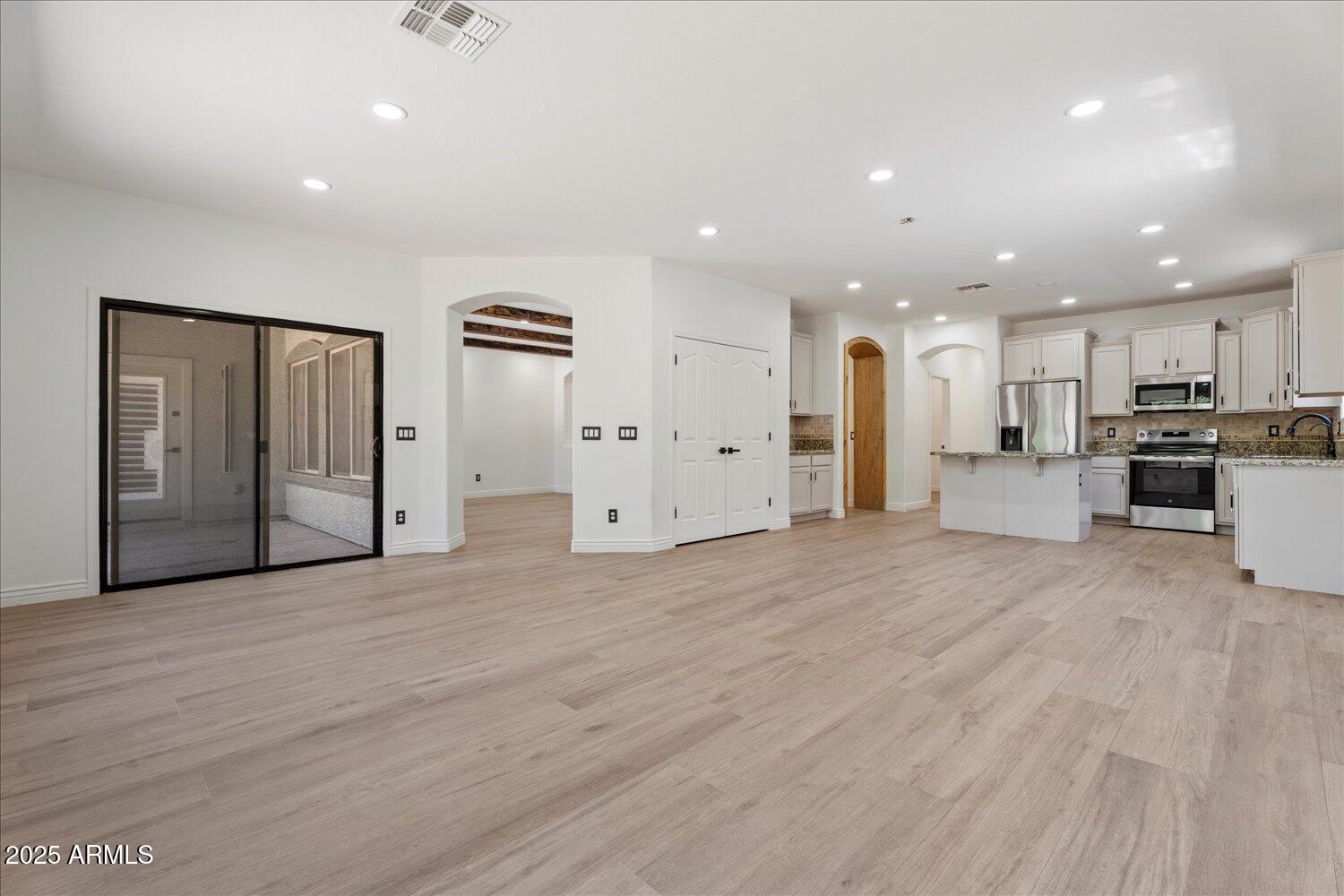 4278 E DEL RIO Drive