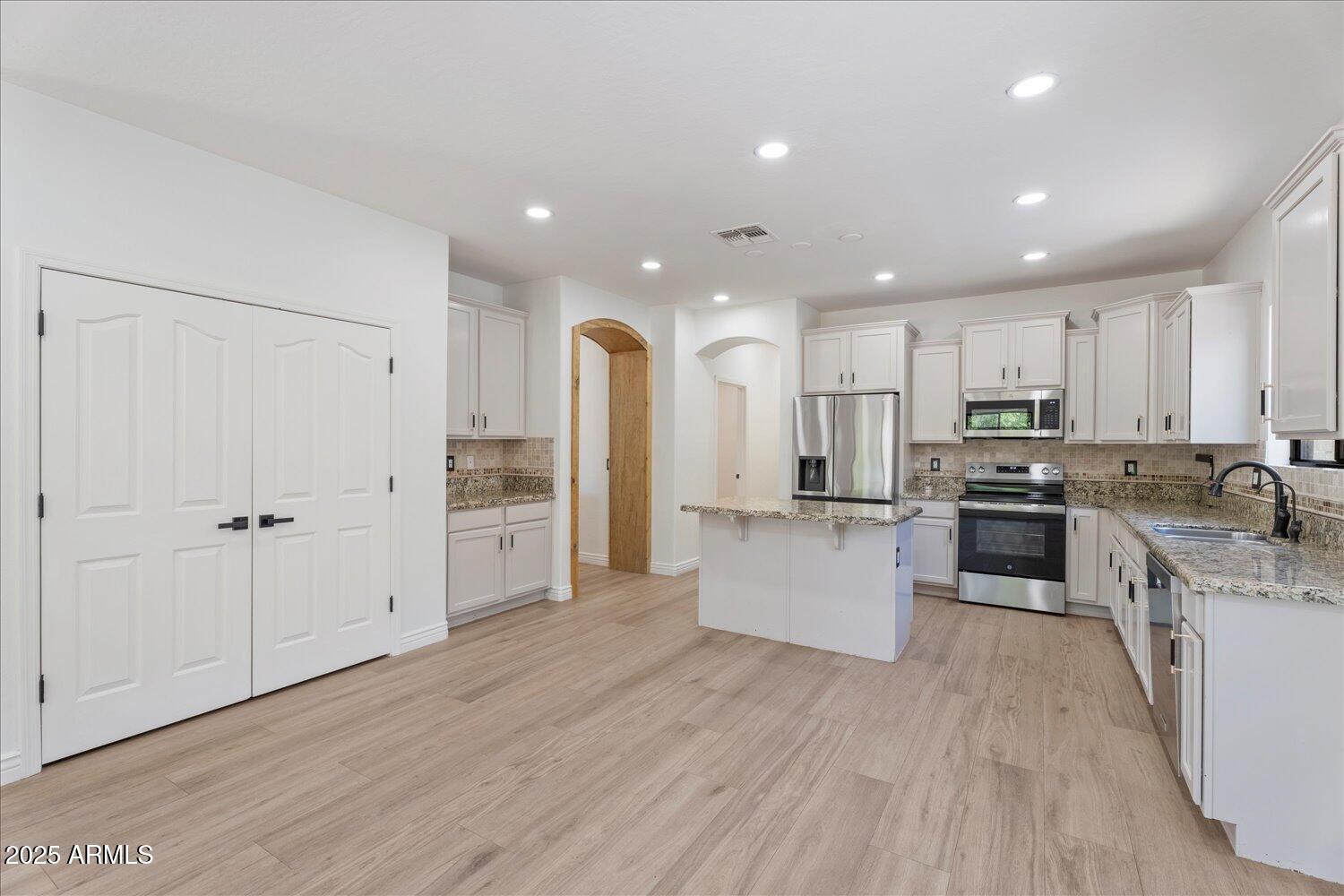 4278 E DEL RIO Drive