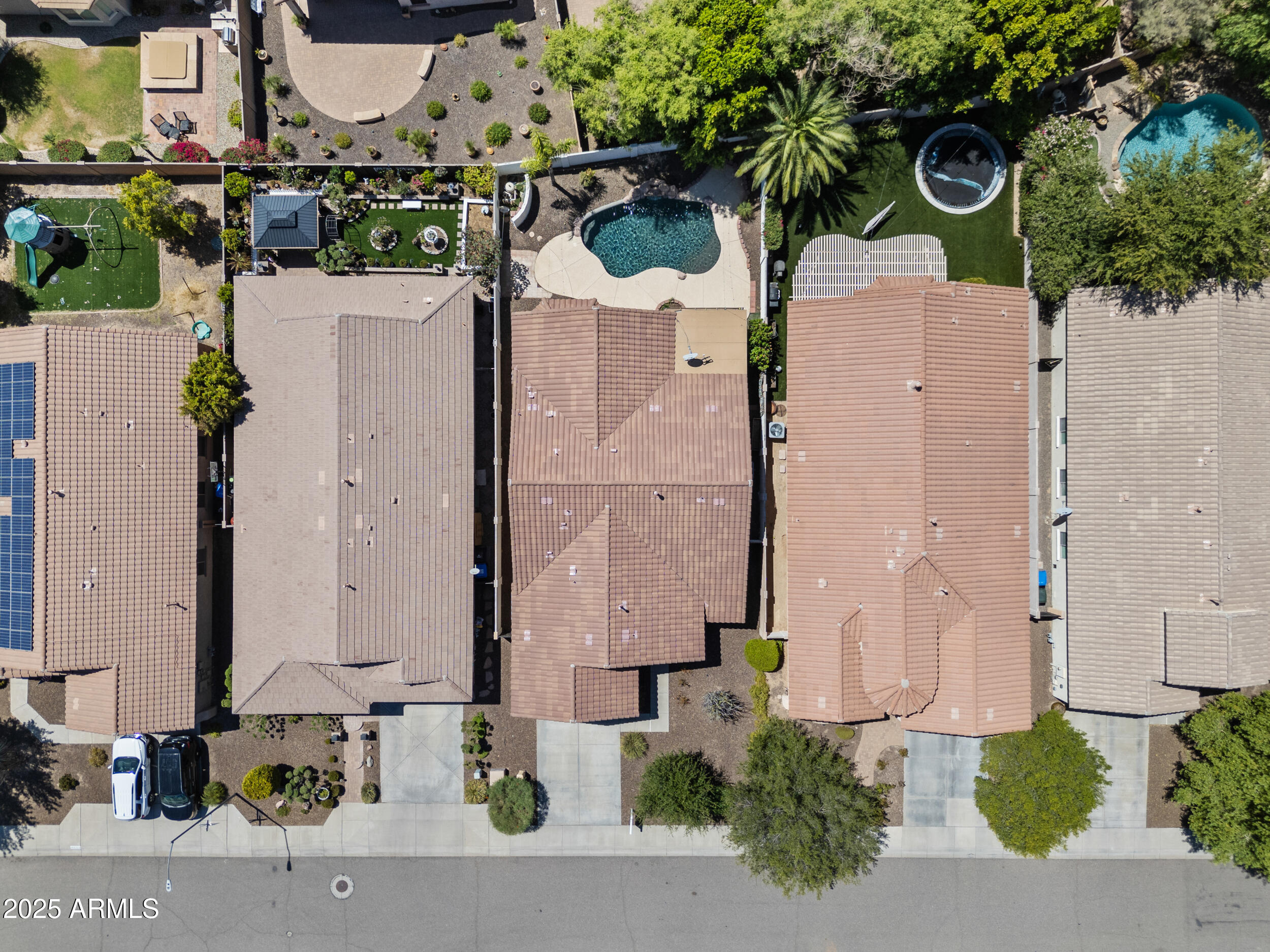 5231 W DESERT HOLLOW Drive