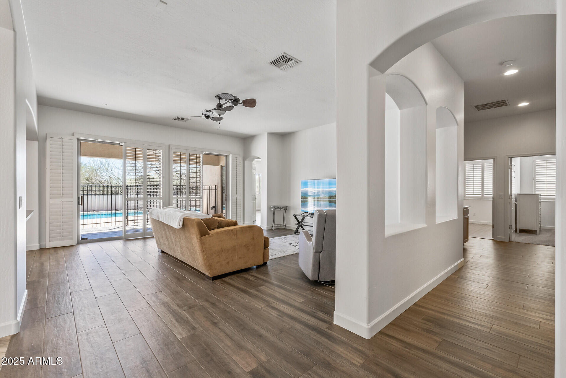 7329 W TETHER Trail
