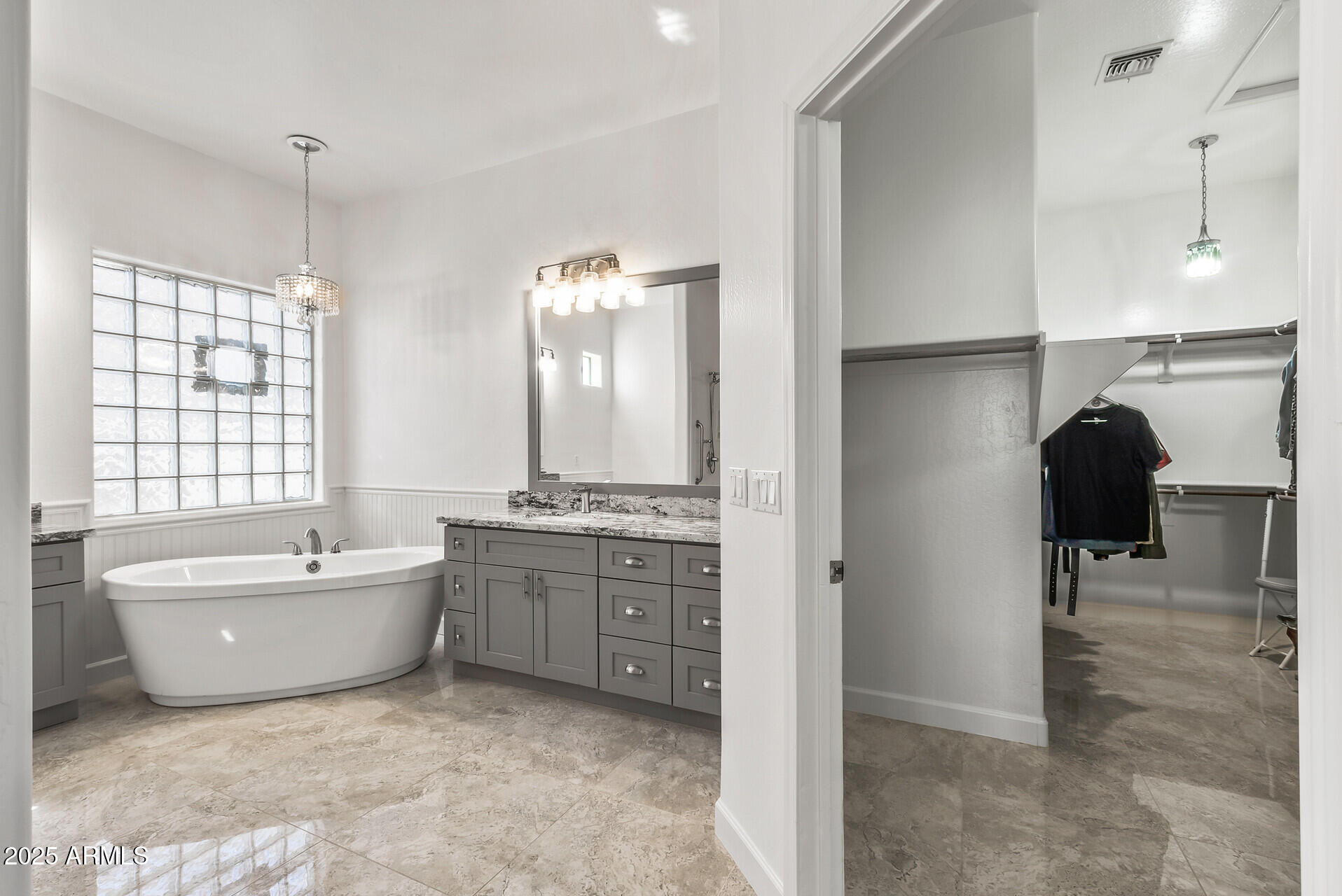 7329 W TETHER Trail