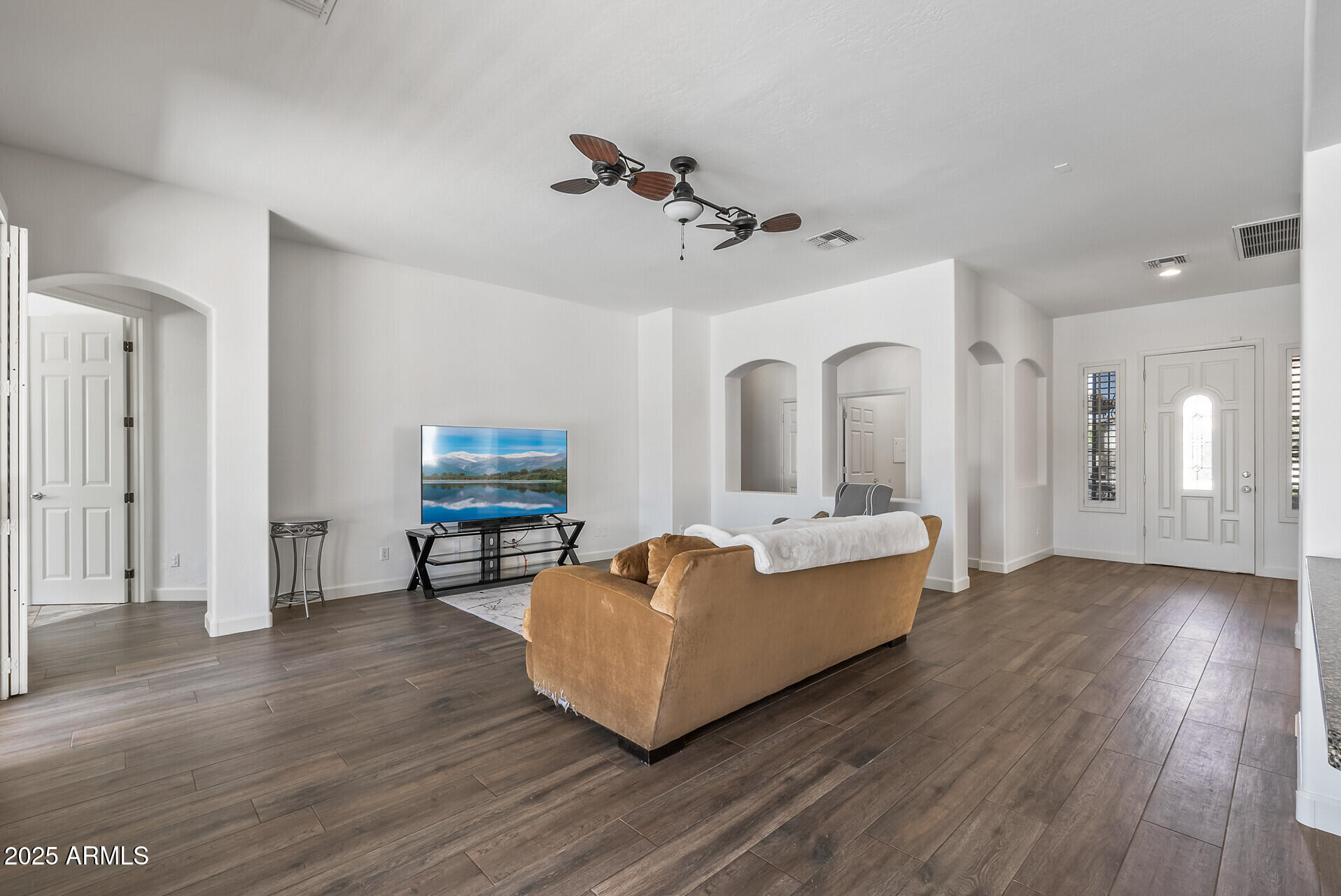 7329 W TETHER Trail