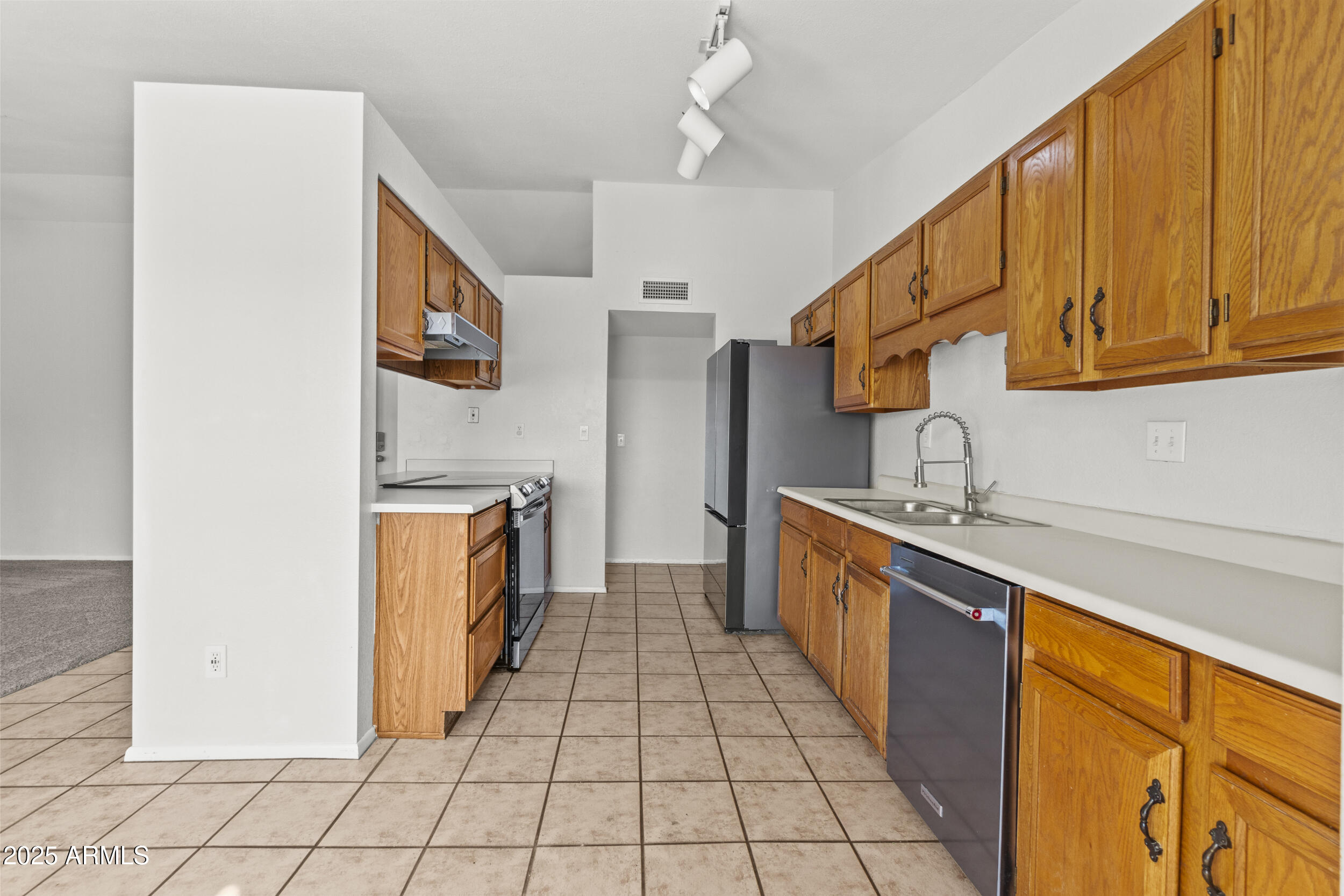 4119 W SAINT JOHN Road