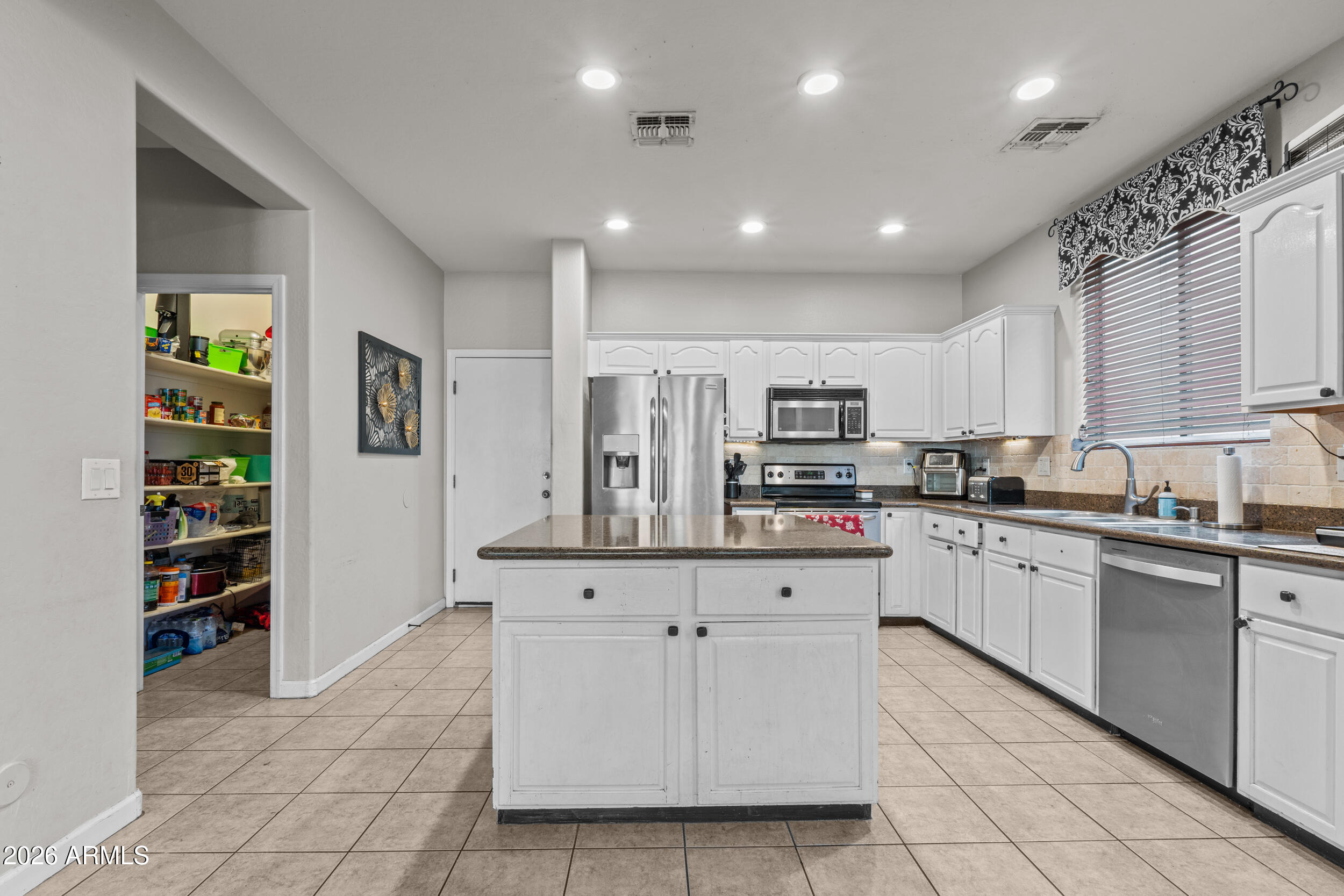 21420 E ROUNDUP Way