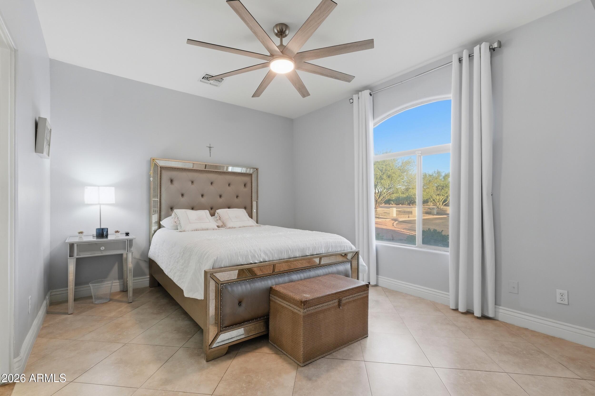 1106 E CIRCLE MOUNTAIN Road