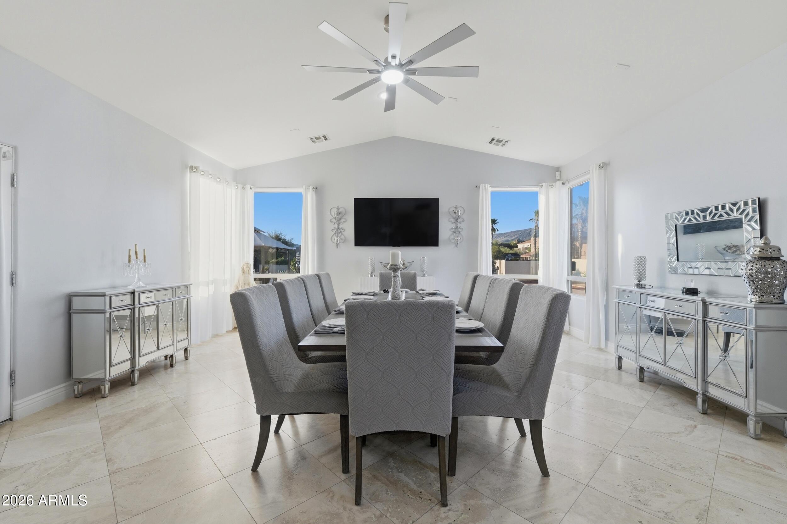 1106 E CIRCLE MOUNTAIN Road