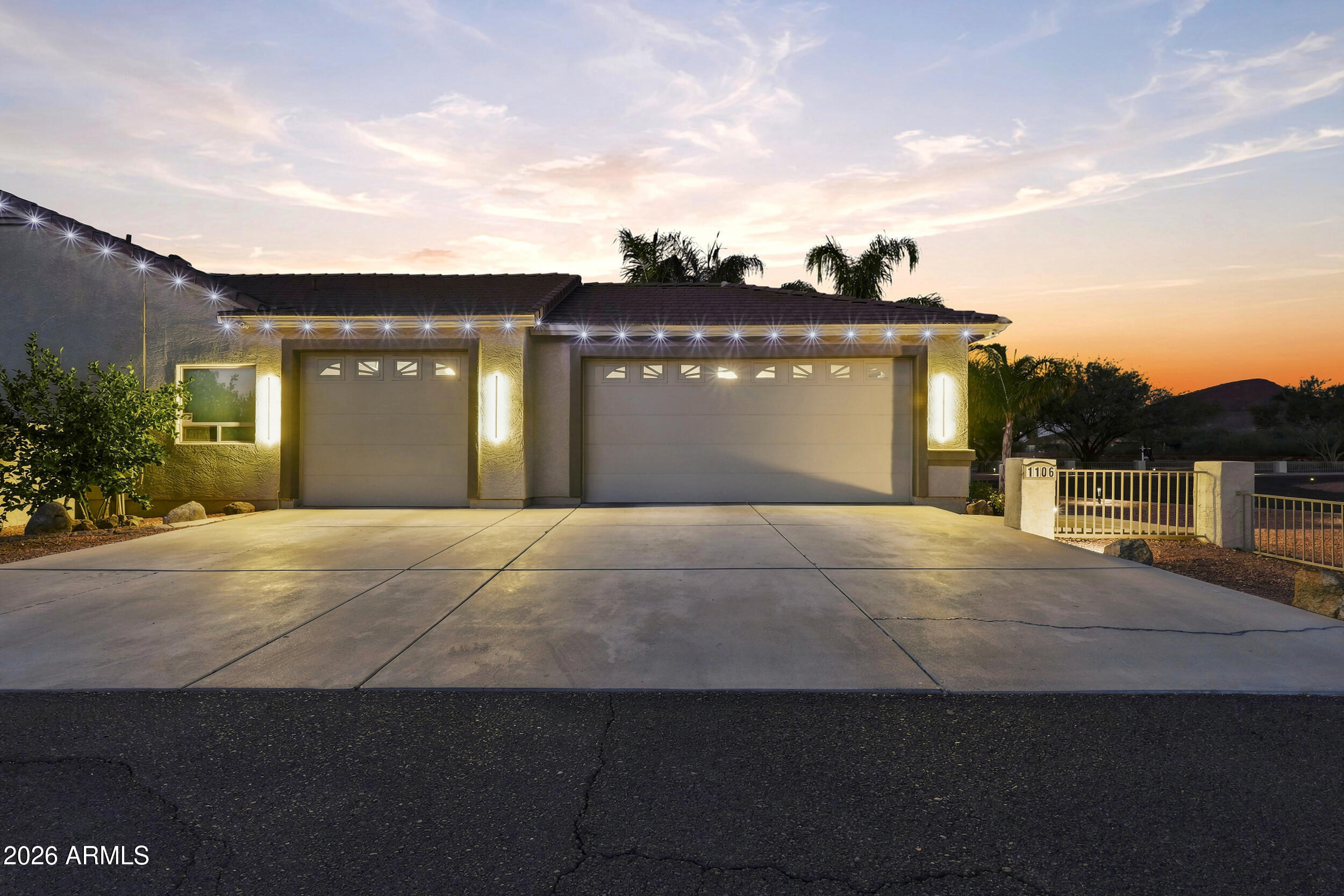 1106 E CIRCLE MOUNTAIN Road